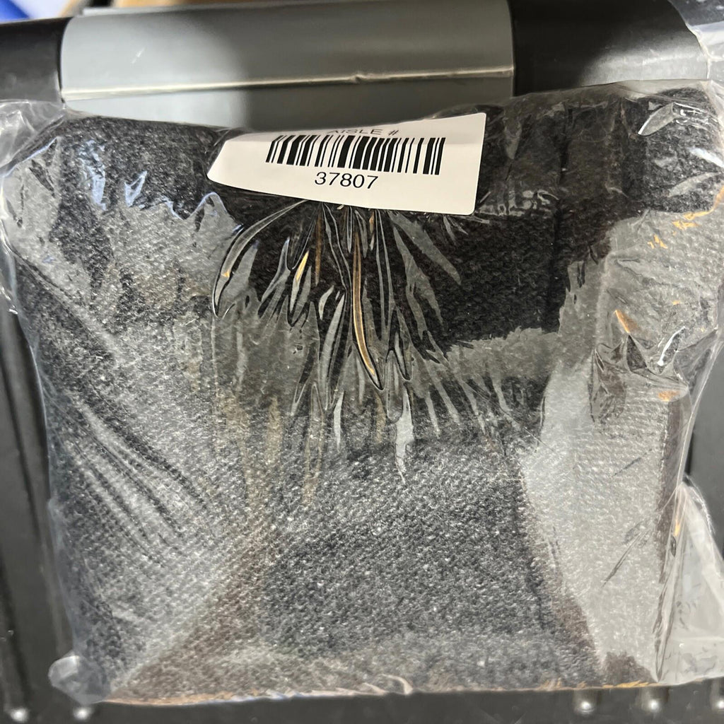 Bufanda de tubo infinita de lana de cachemira con pedrería, color gris, talla única, para mujer de Neiman Marcus