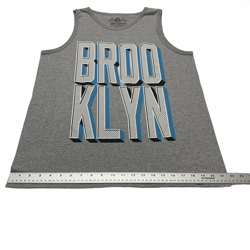 Camiseta sin mangas con gráfico Brooklyn gris, talla grande, para hombre de American Rag
