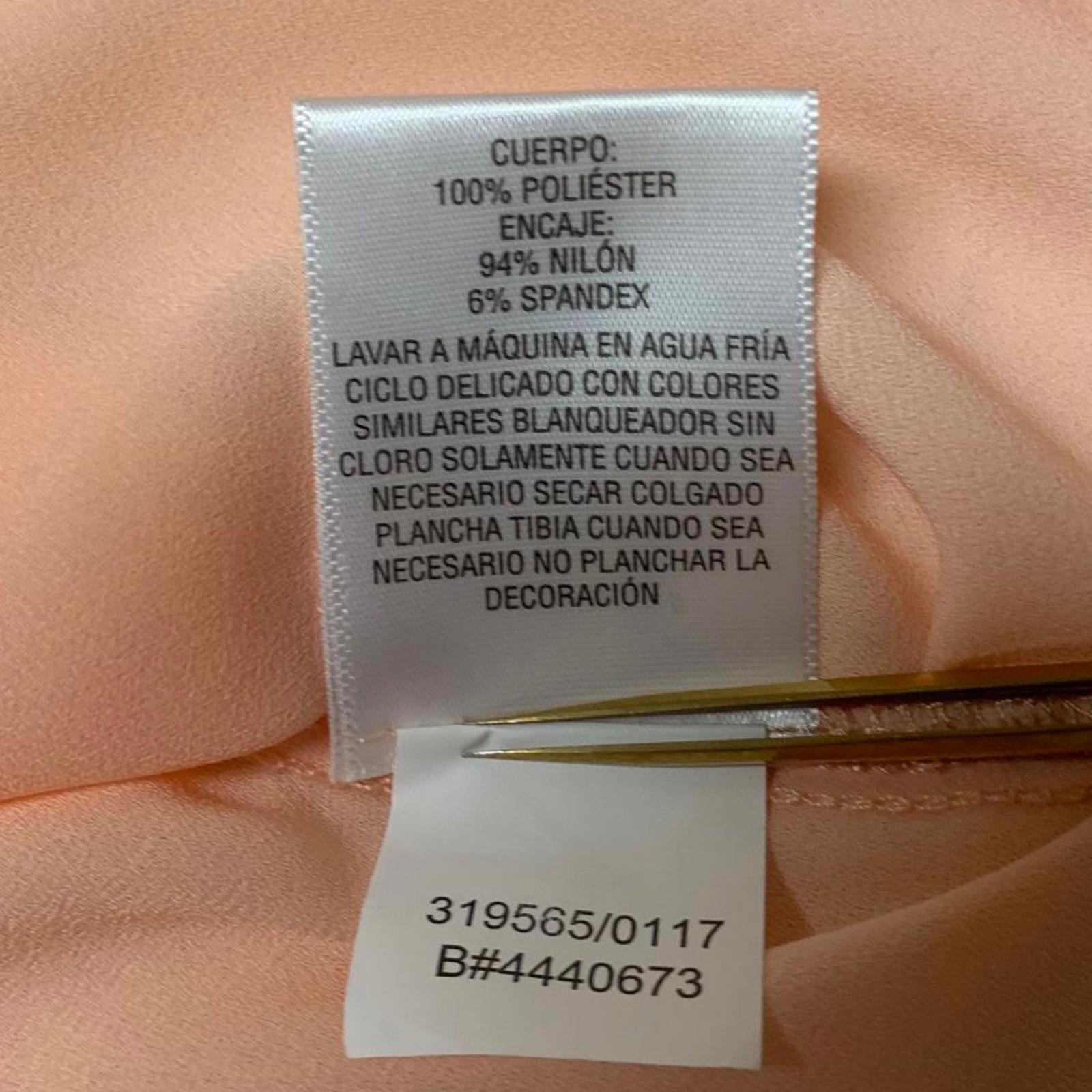 Blusa Thalia Sodi Forever 21 para mujer, talla grande, color melocotón, con mangas de encaje acampanadas