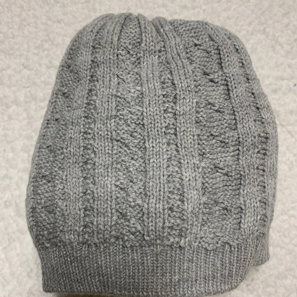 Gorro de invierno de punto trenzado J Crew, gorro gris, pompón blanco hueso
