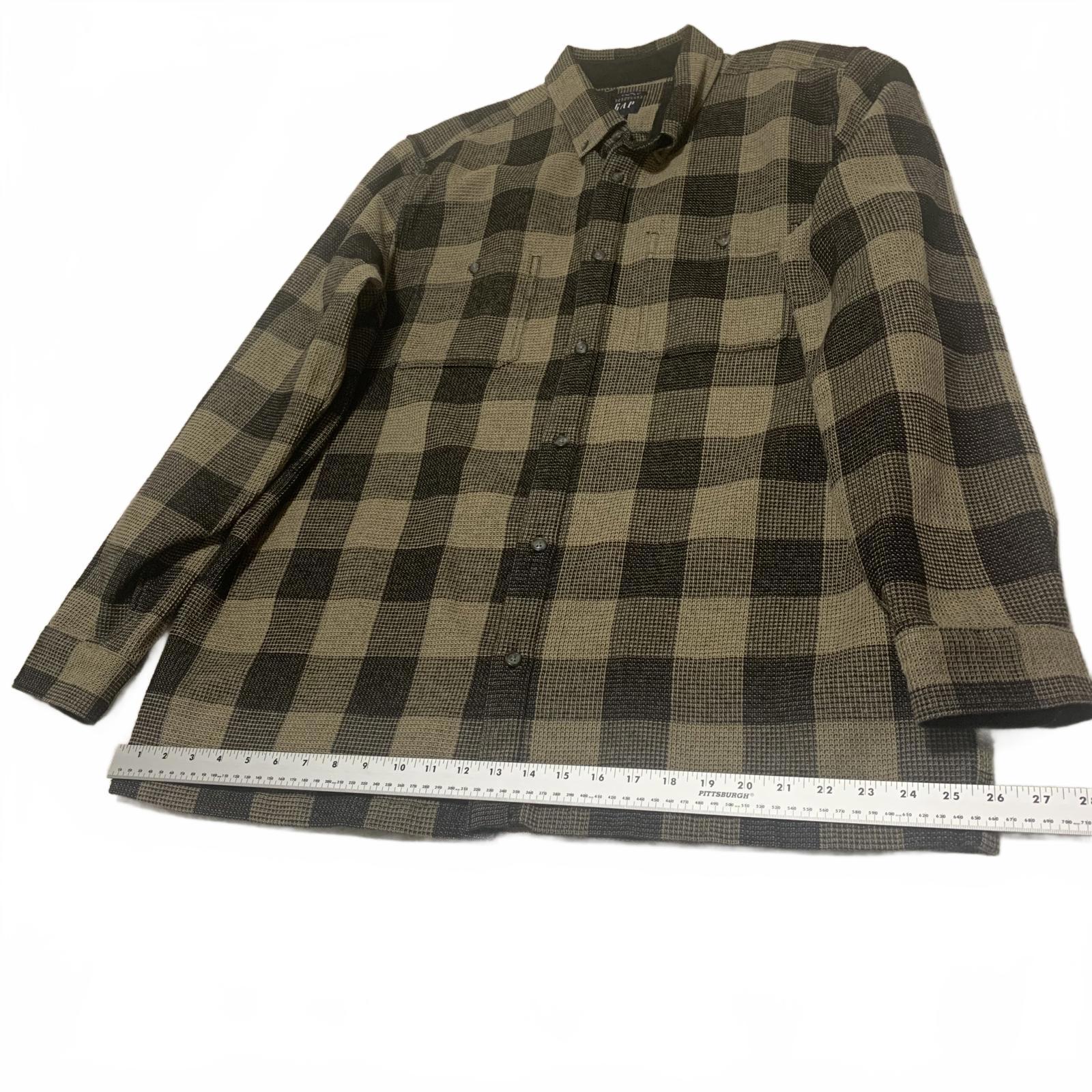 Camisa de botones de corte estándar de GAP para hombre, talla XL, color oliva y negro, con cuadros estilo búfalo