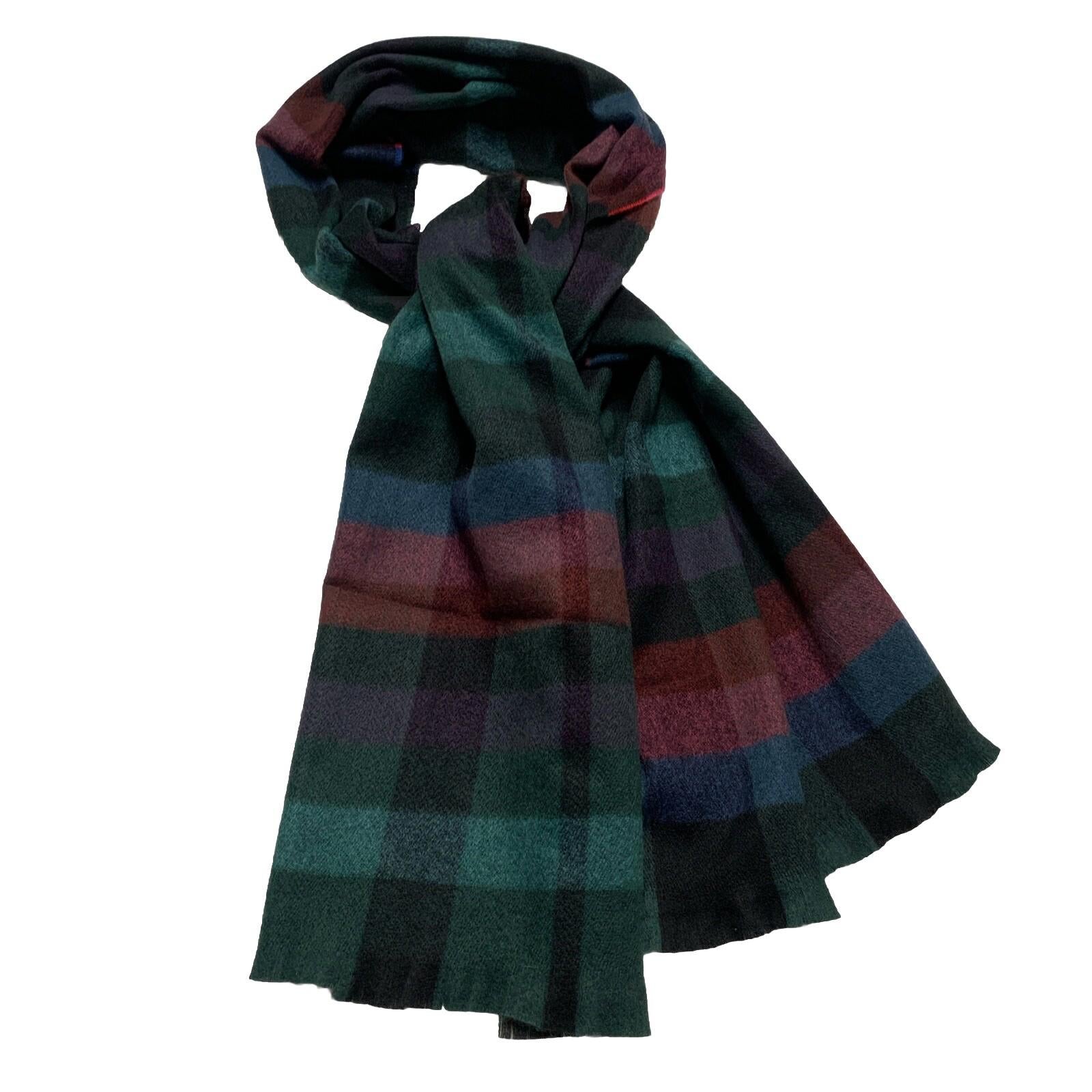 Bufanda chal manta de franela a cuadros multicolor Torrid con ribete de flecos, talla única