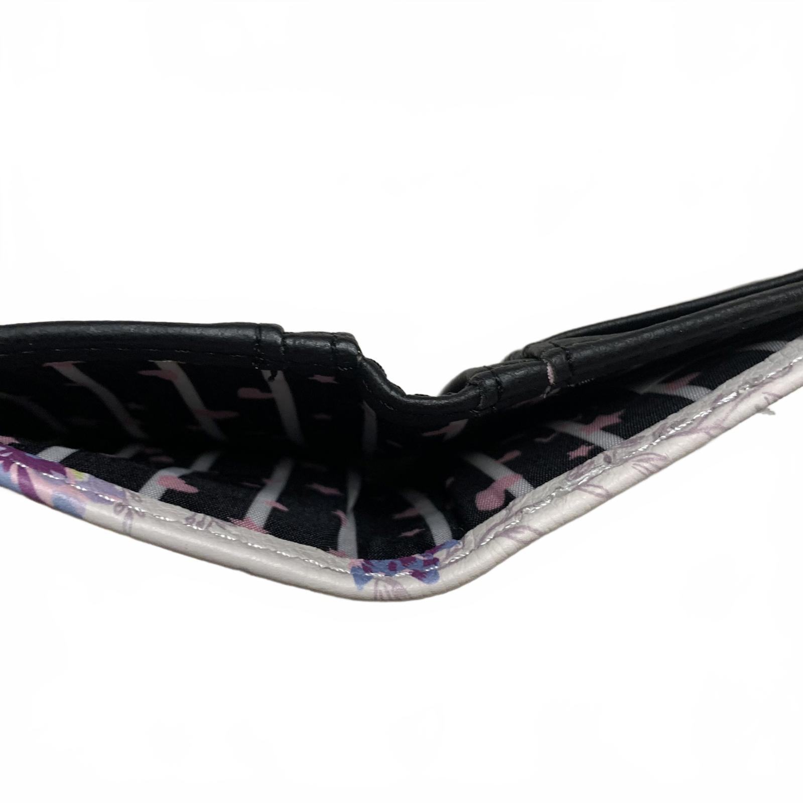 Cartera plegable con broche de 8,5 x 10 cm para niña con estampado floral blanco pastel de LB Money