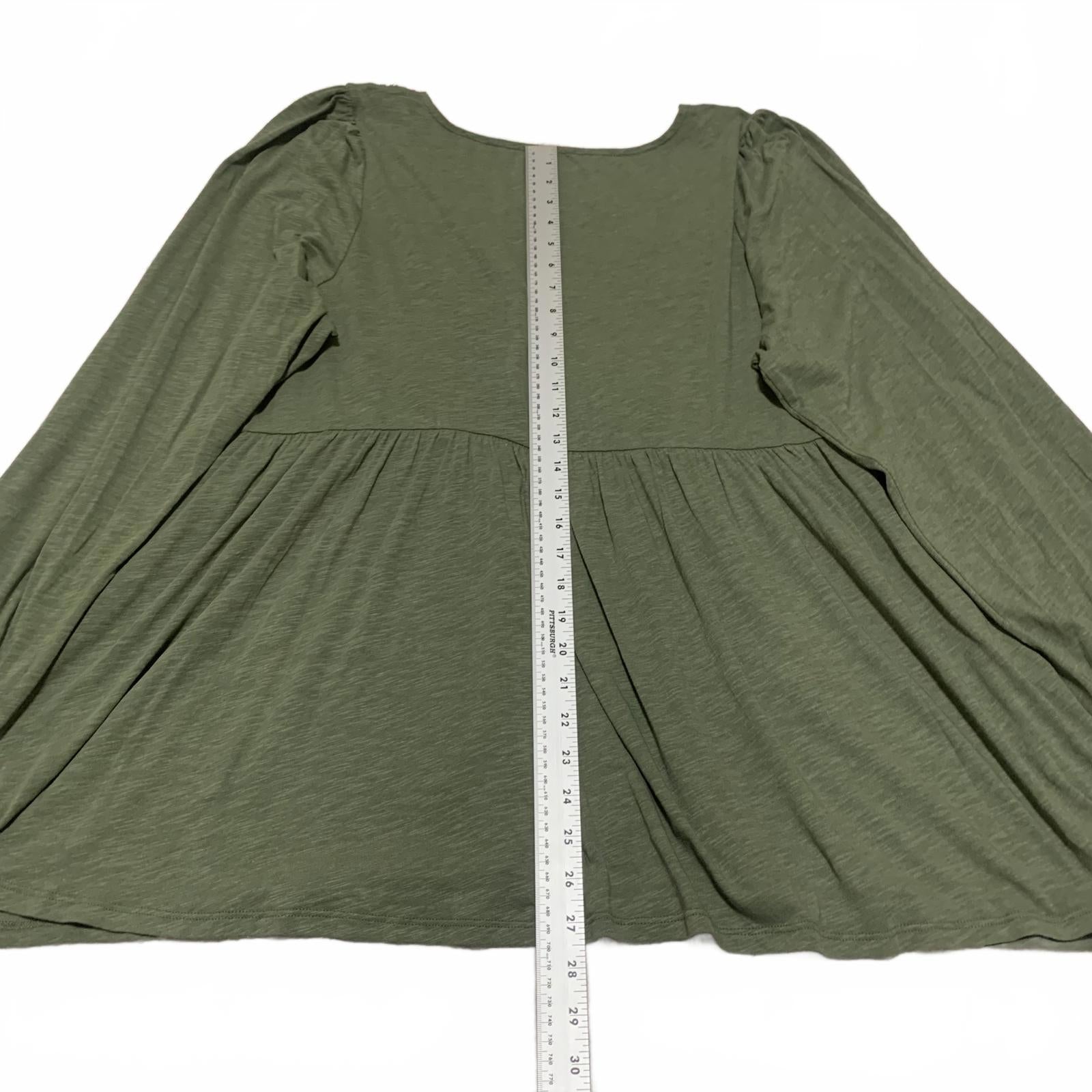 Camiseta de jersey flameado supersuave Torrid para mujer, talla 2, verde oliva