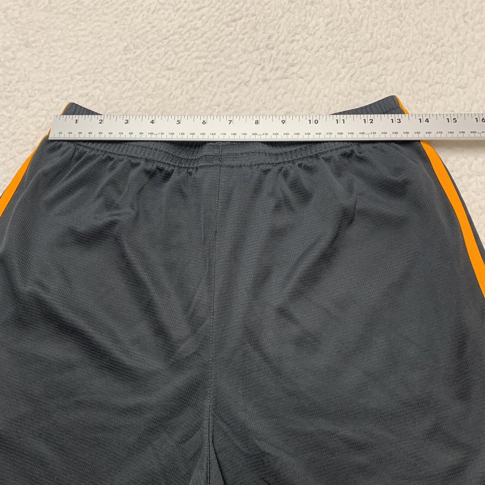Pantalón corto deportivo Adidas para niño, talla XL 18, color gris oscuro y naranja, con 3 rayas - Baloncesto