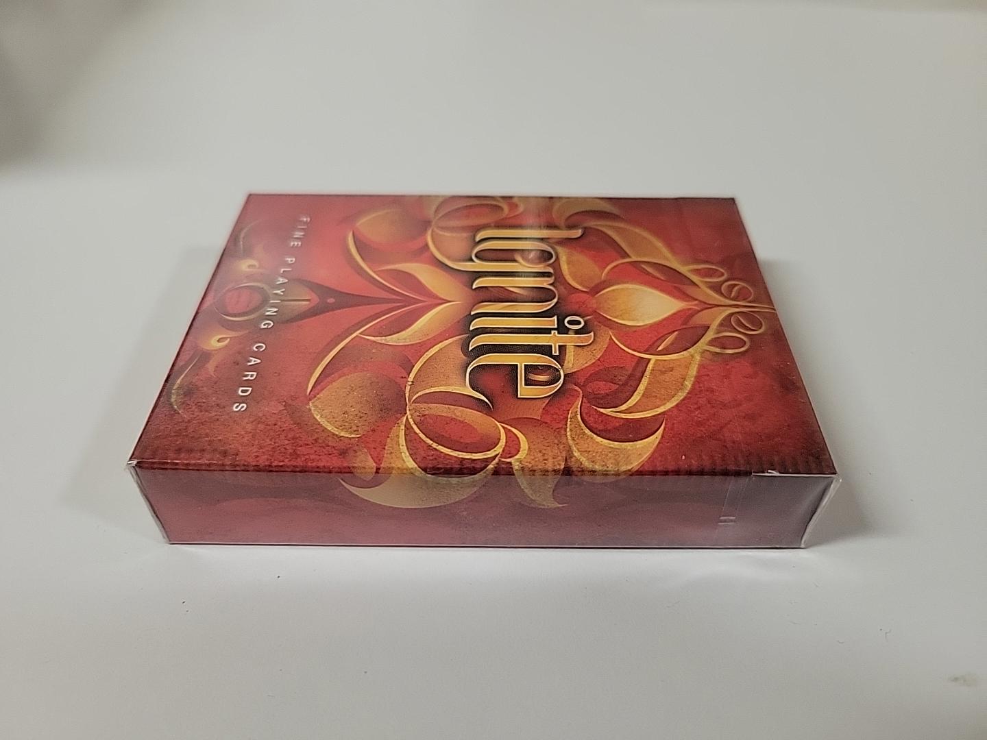Baraja de póker Ellusionist Ignite Fine Playing Cards Roja