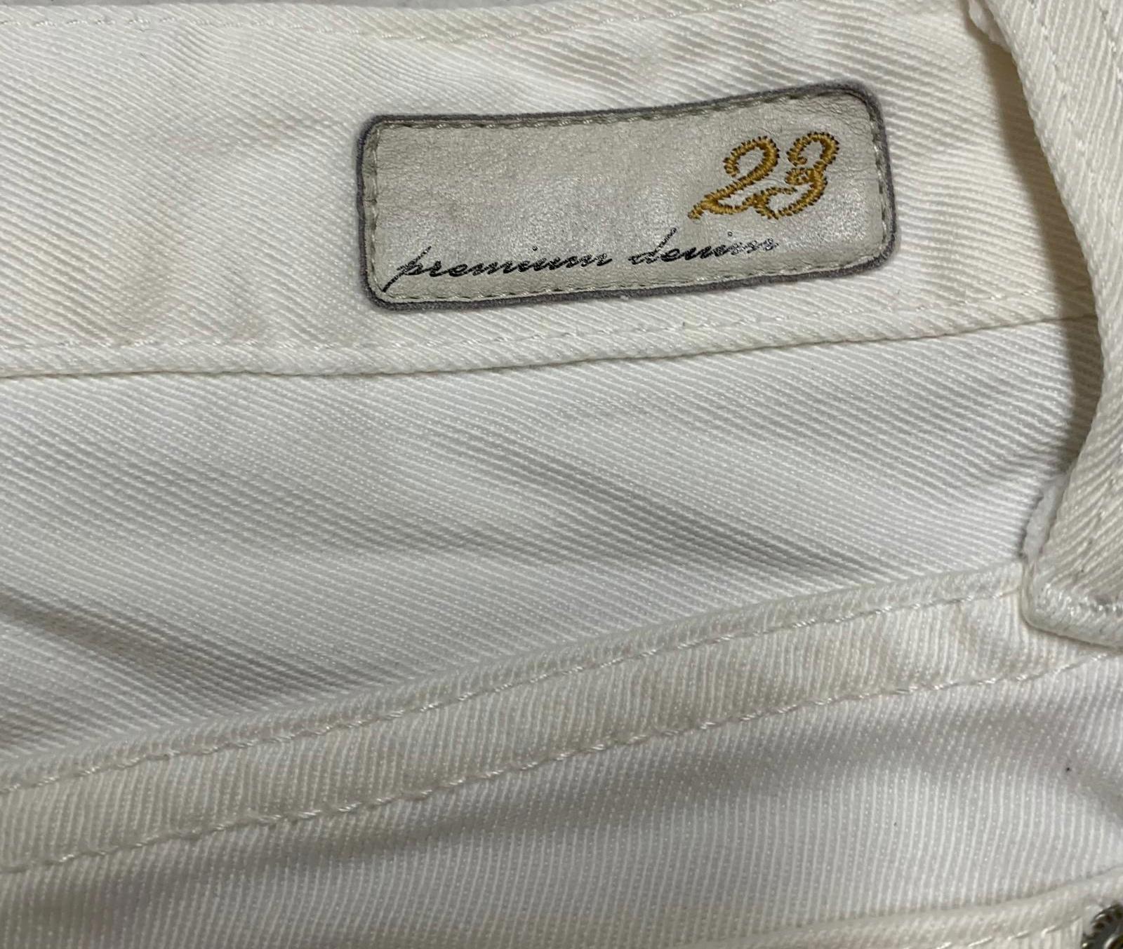 Vaqueros japoneses blancos para mujer 23KU Premium Denim de Onward Kashiyama, 27 x 24,5