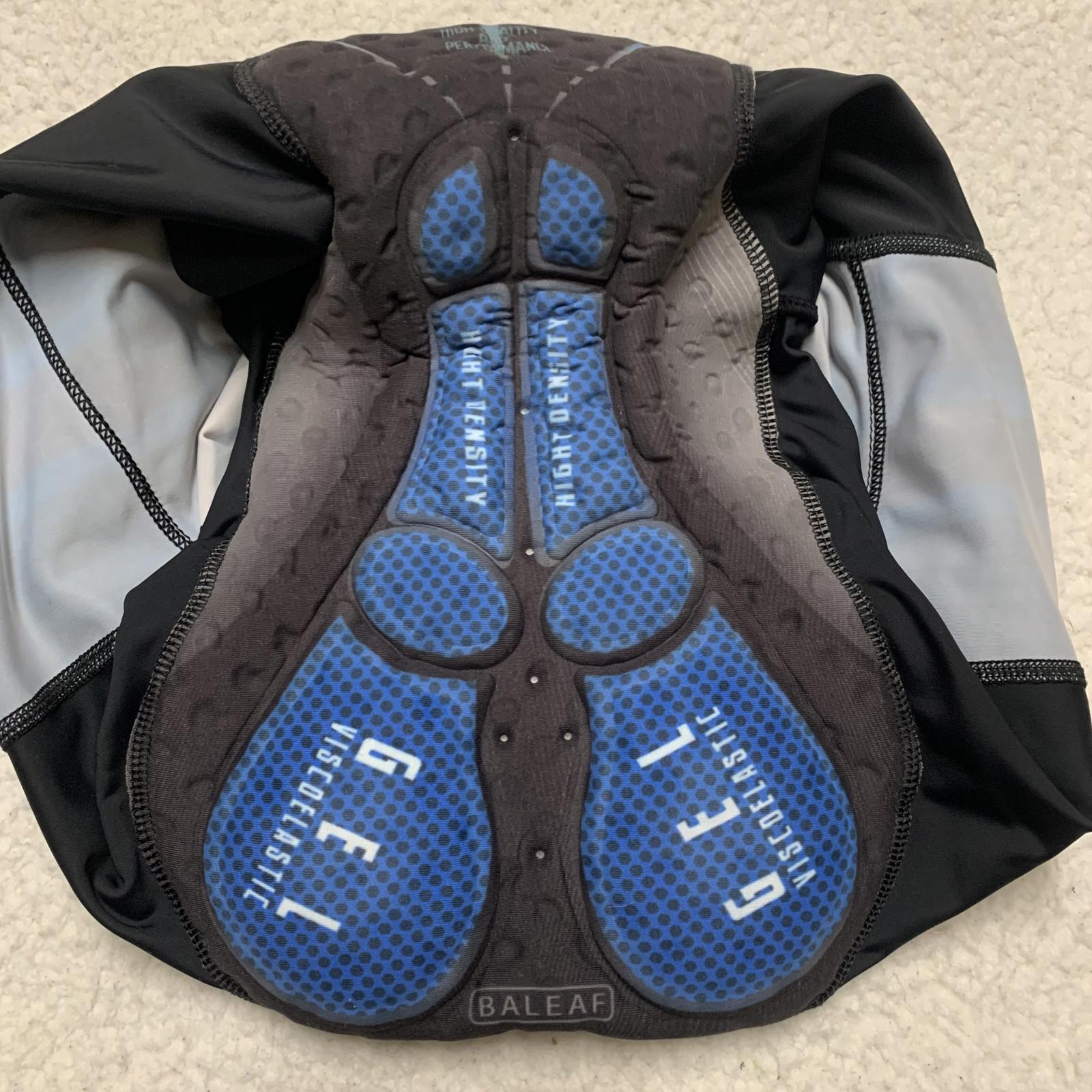 Pantalones cortos de ciclismo acolchados BALEAF para hombre, talla grande, azul y negro