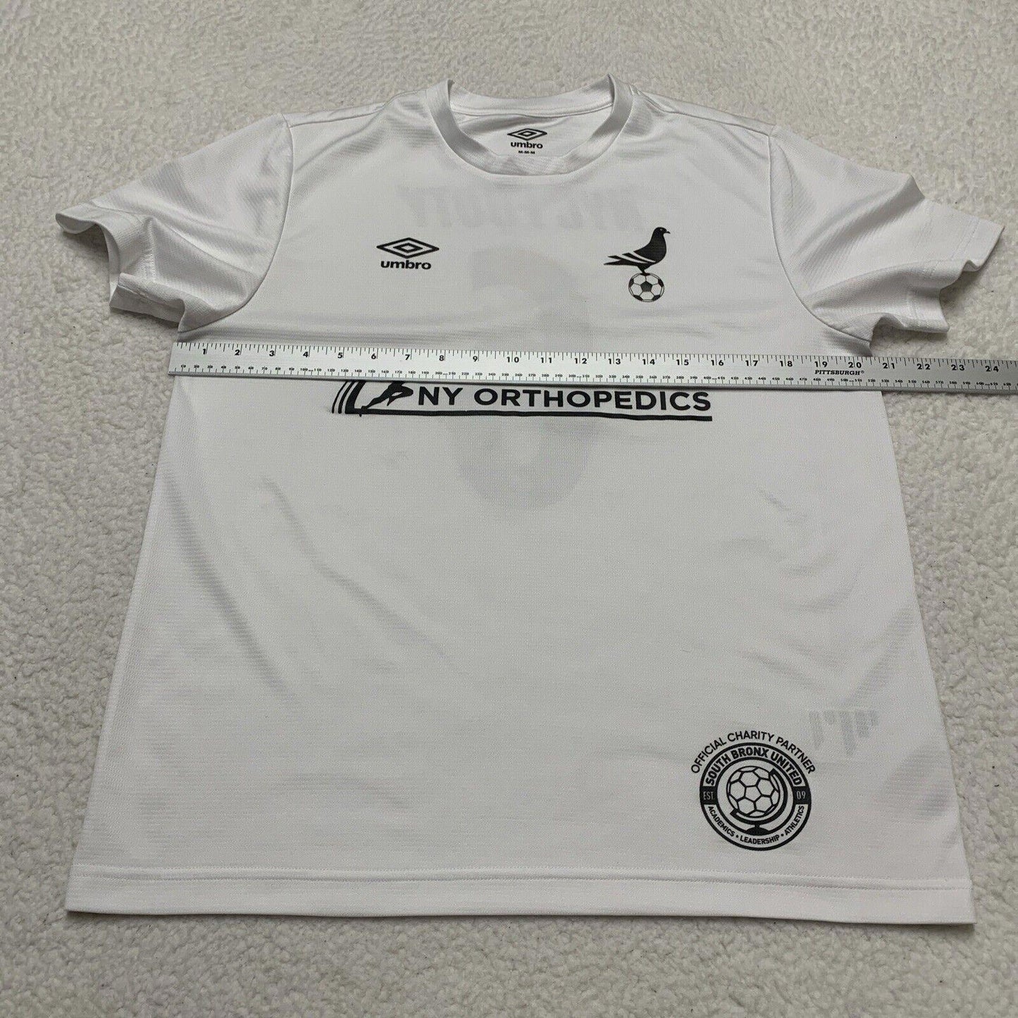 Umbro Men’s Size Medium White NYC Footy Soccer Jersey Polyester Sports Clothes