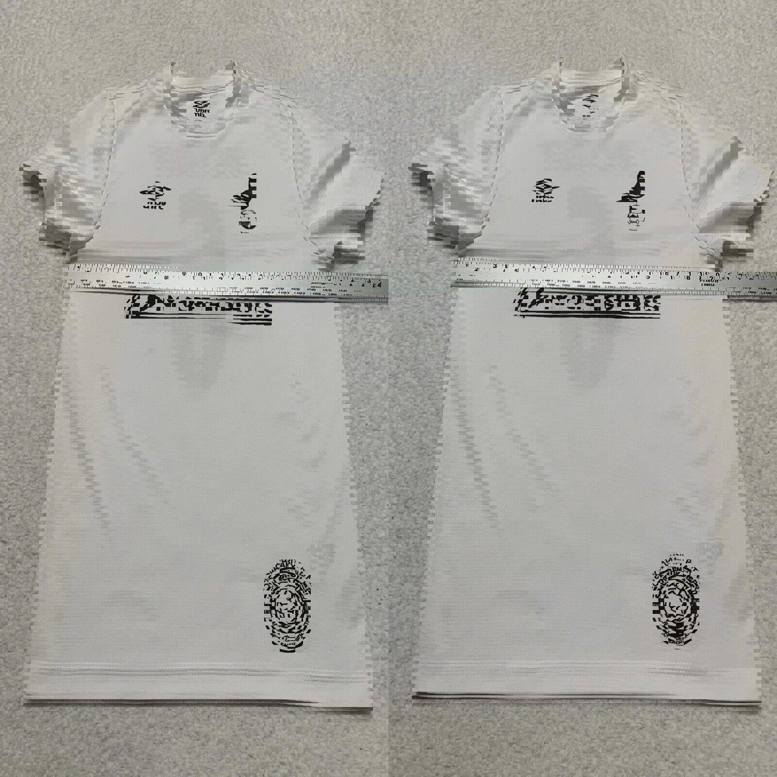 Camiseta de fútbol Umbro NYC Footy para hombre, talla mediana, color blanco, poliéster, ropa deportiva