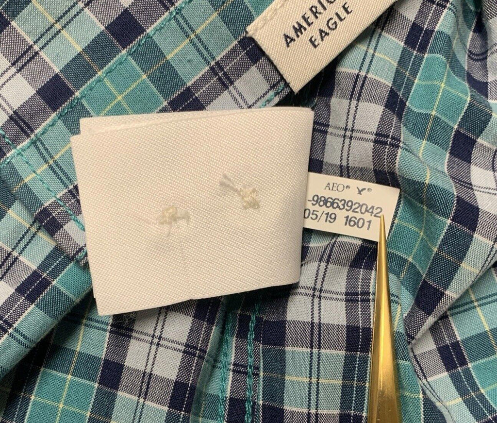 Camisa abotonada azul verdoso de manga larga a cuadros para mujer de American Eagle, talla grande