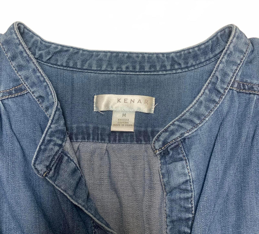 Camisa informal con botones de mezclilla suave azul claro medio para mujer de Kenar