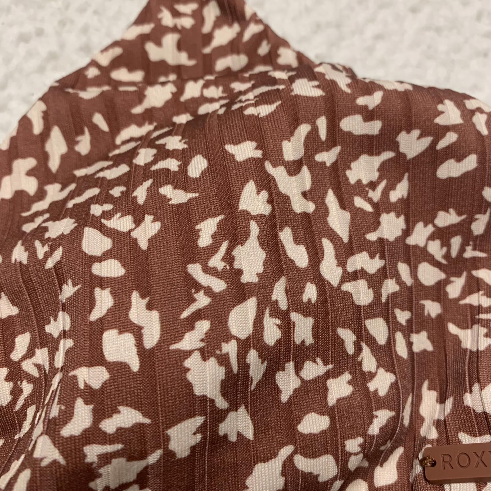 Top de bikini Roxy Love the Surf Knot para mujer, talla L, estampado marrón