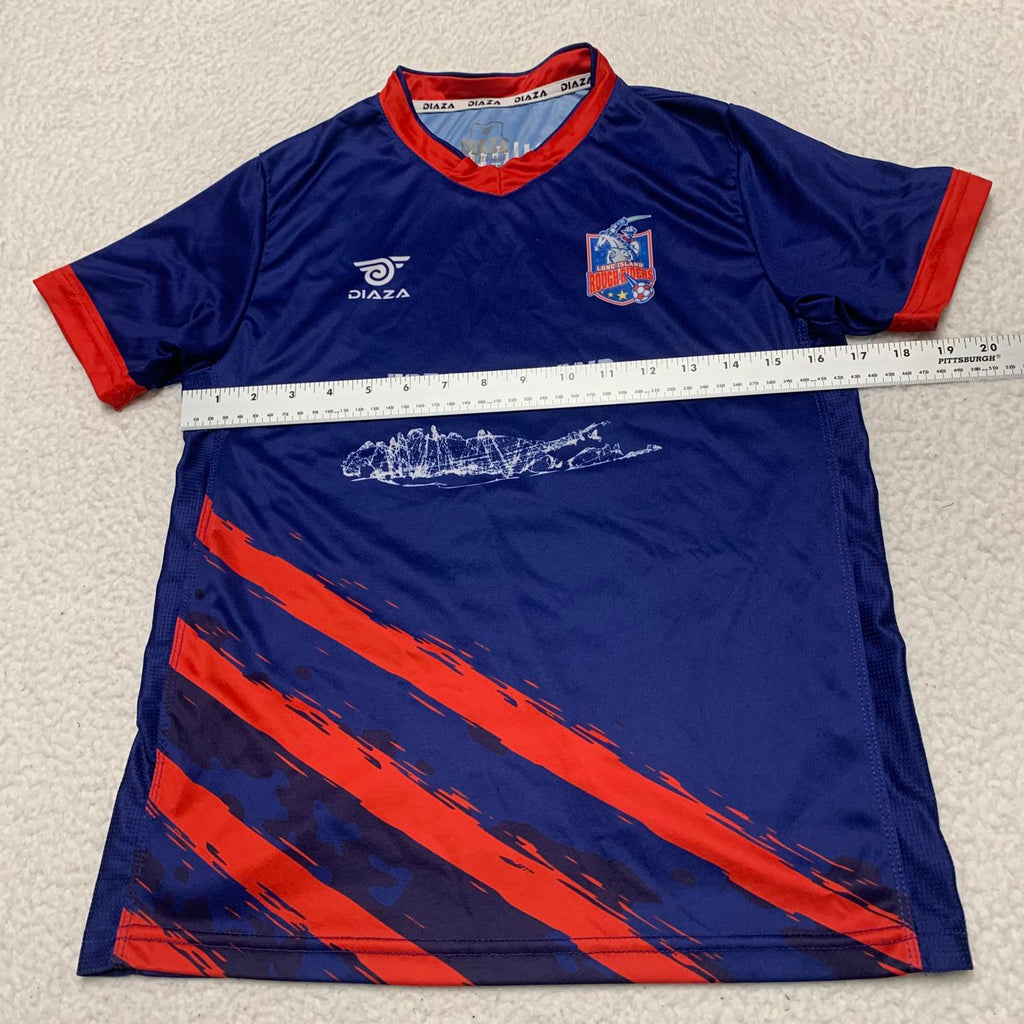 Camiseta de fútbol juvenil de los Rough Riders de Diaza Design en azul medio y rojo de EE. UU.