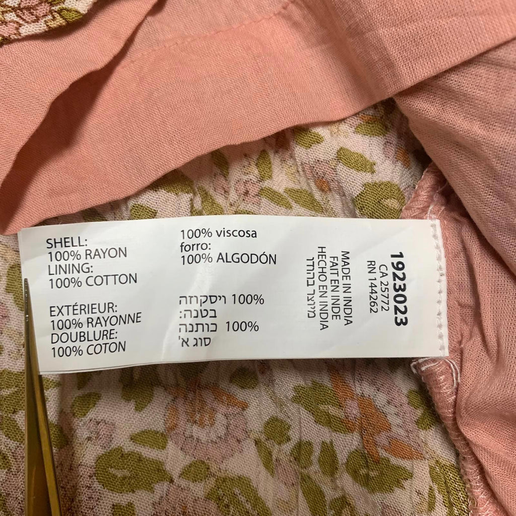 Blusa de manga corta con volantes y cuello en V floral talla grande para mujer de Black Tape India