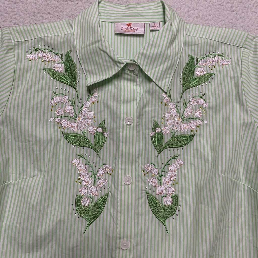 Camisa de botones a rayas verdes con bordado floral para mujer, talla S de Quacker Factory