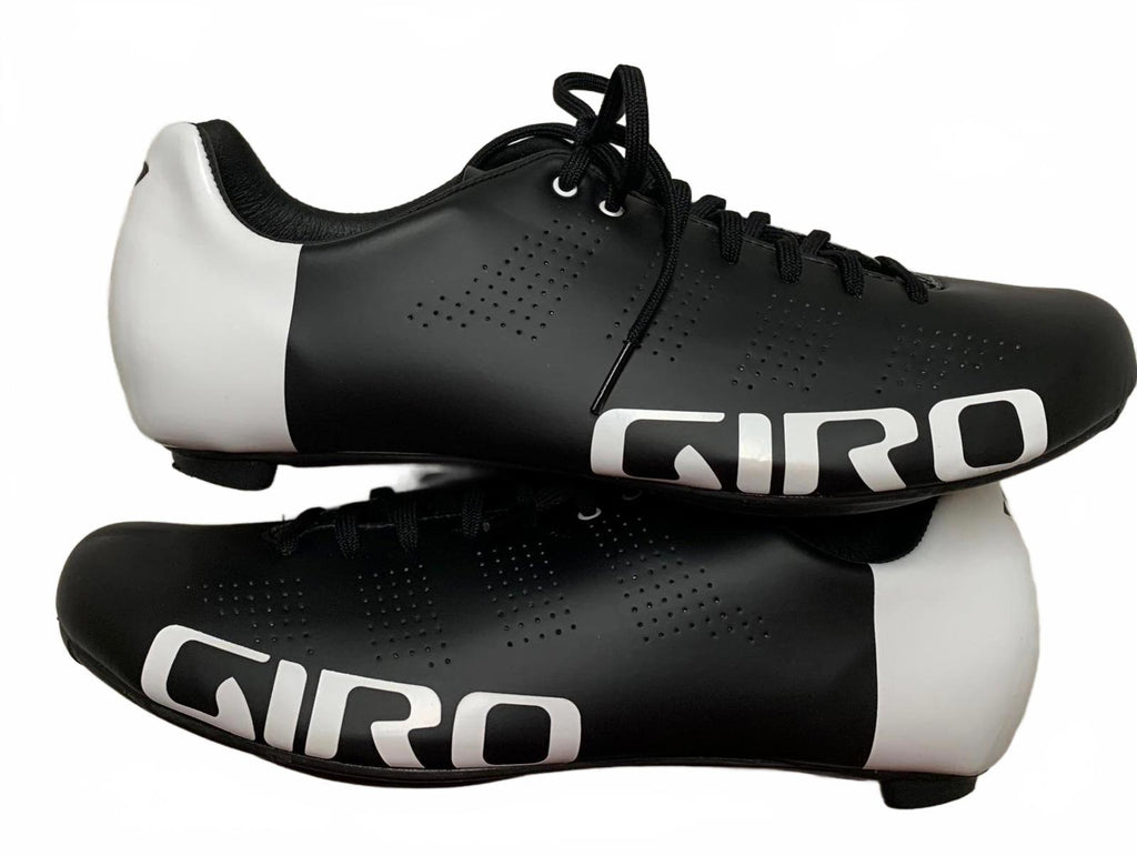 Zapatillas de ciclismo Giro Sport para hombre, talla 12 (EE. UU.), color negro y blanco, para bicicleta de carretera SPD, sin clip