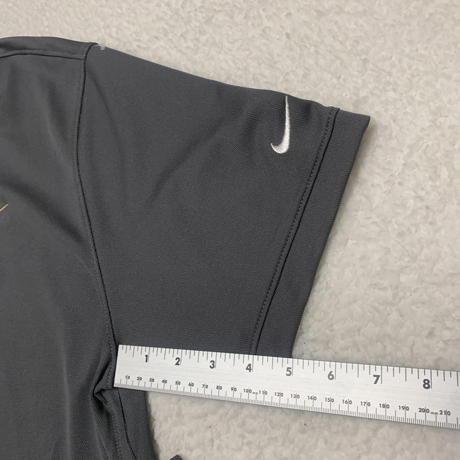 Polo Nike Dri-FIT gris con logotipo MK Illuminated