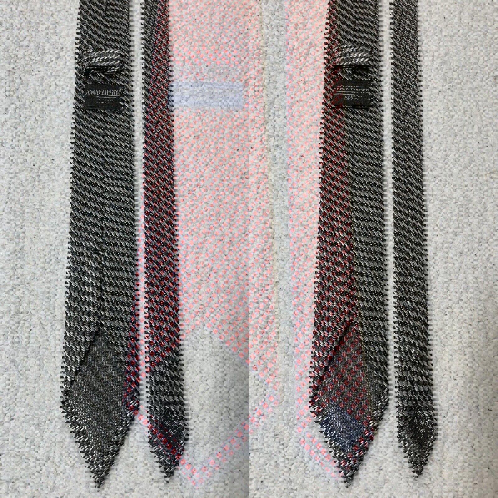 Corbata Giorgio Brutini con estampado geométrico diminuto en rojo y negro