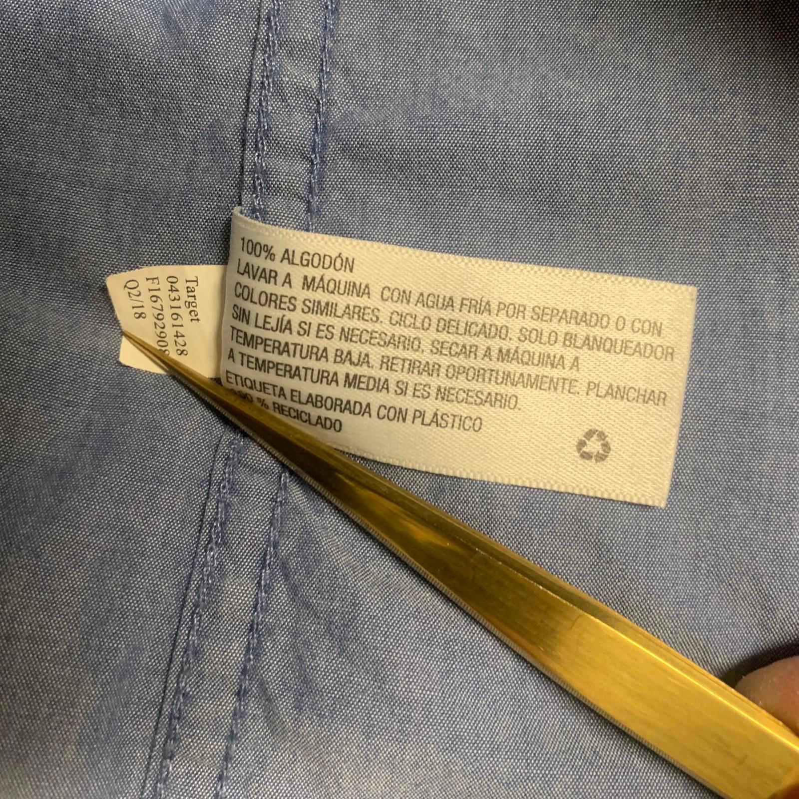 Camisa de mezclilla suave azul claro con botones Goodfellow &amp; Co para hombre, talla pequeña