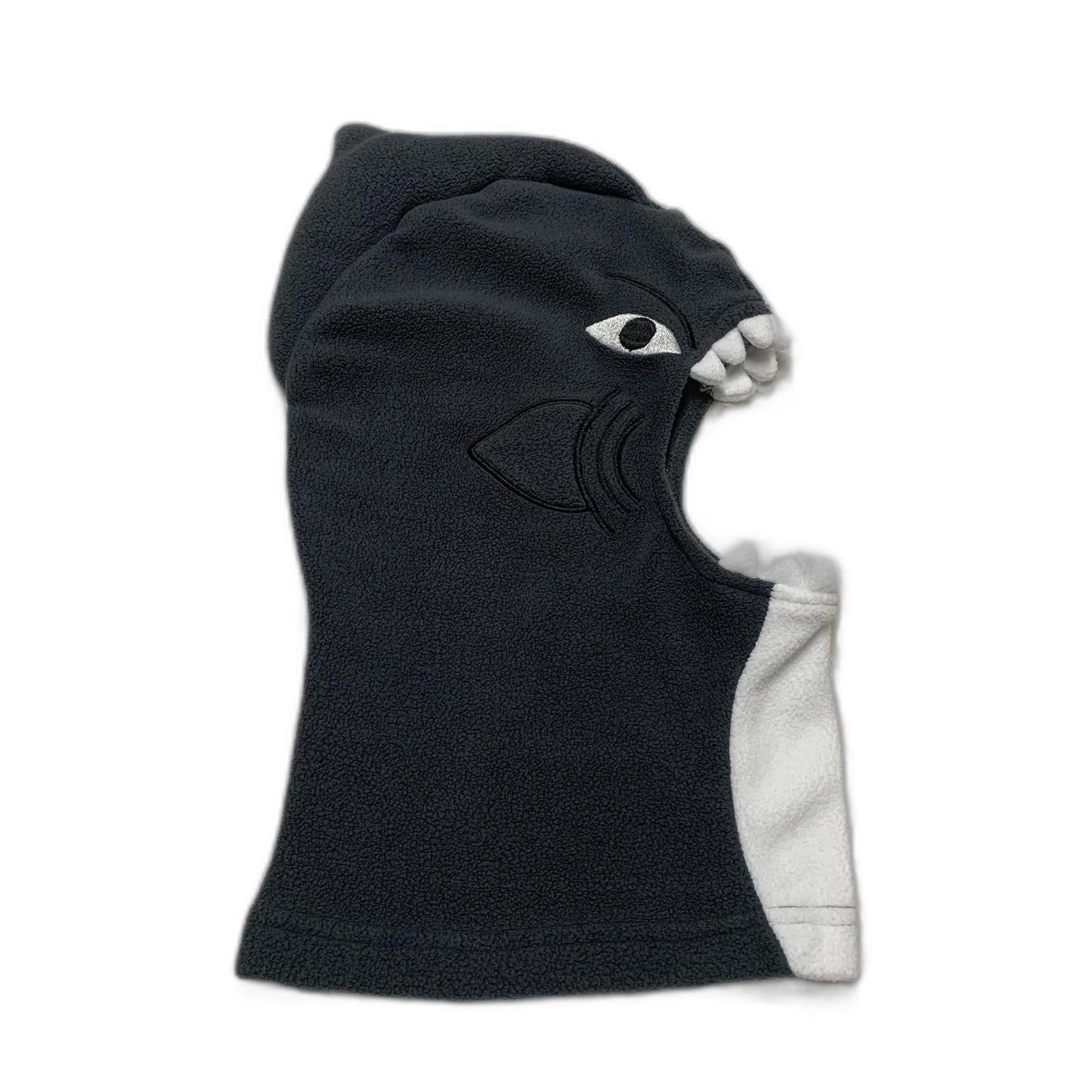 Pasamontañas de forro polar con diseño de tiburón bebé gris oscuro OSFM para niños de Screamer Ornamentation