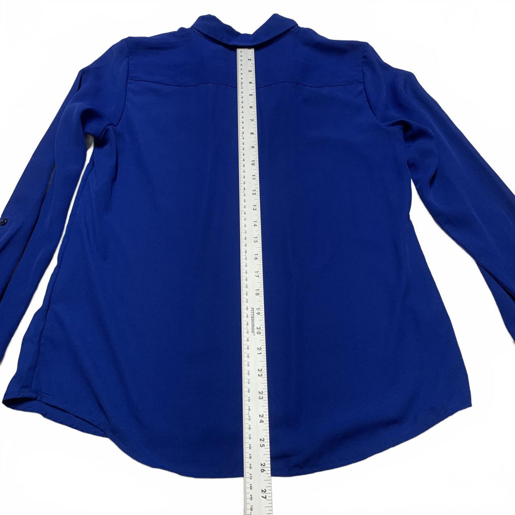 Blusa de manga larga abotonada azul rey mediano para mujer, talla limitada