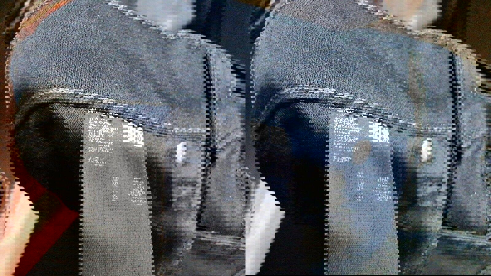 Vaqueros ajustados negros de tiro medio de mezcla de algodón y mezclilla de Uniqlo para hombre, talla 27 x 26,75