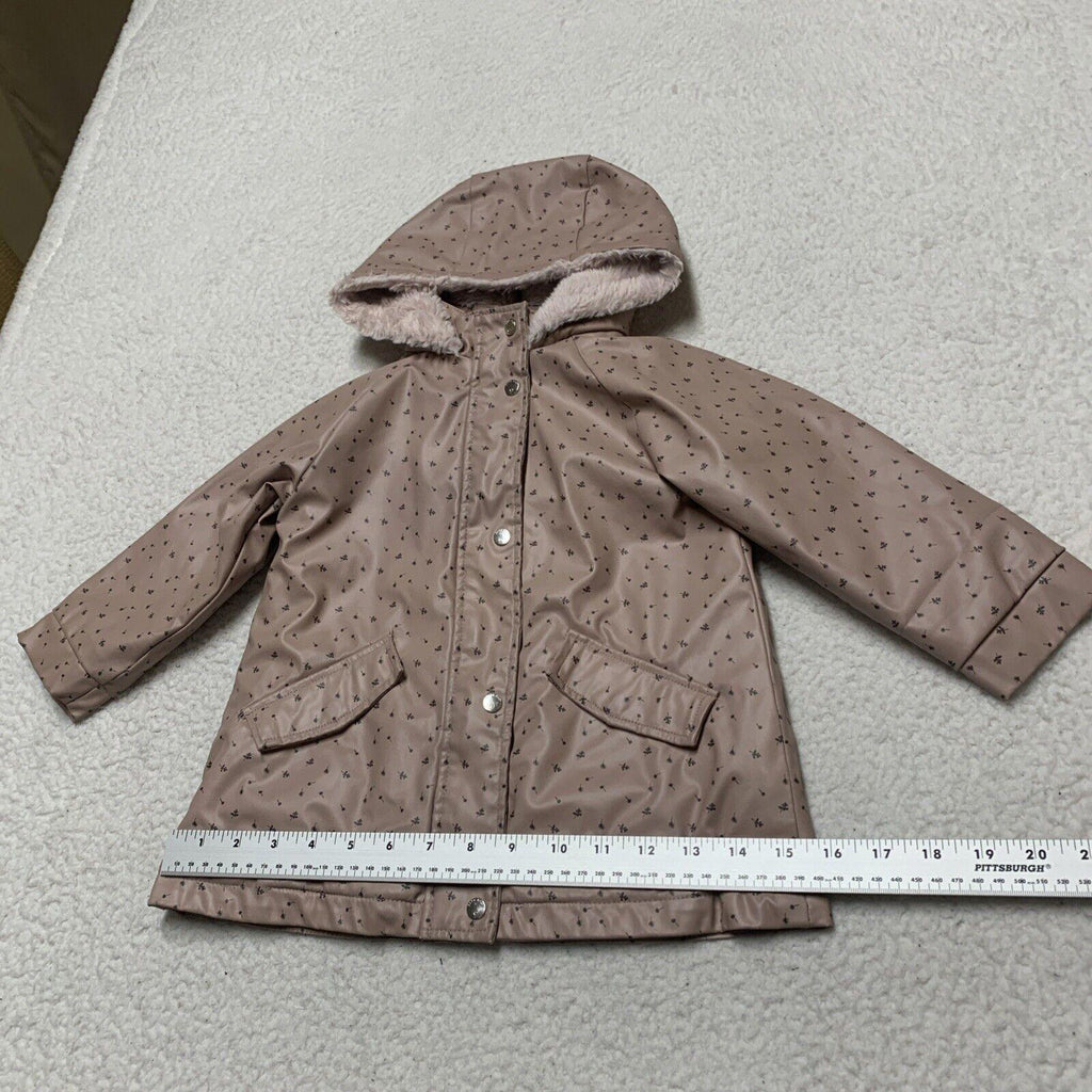 Chaqueta impermeable con capucha y forro polar con estampado floral rosa para niña de Zara, talla 3-4 años