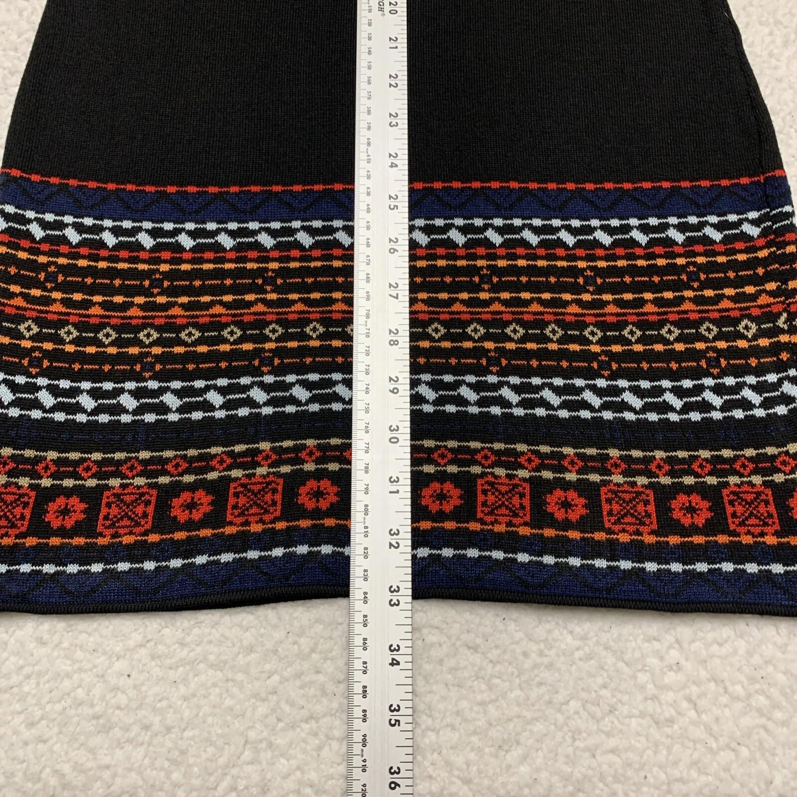 Vestido midi ajustado de punto negro pequeño de POOF Junior con ajuste elástico