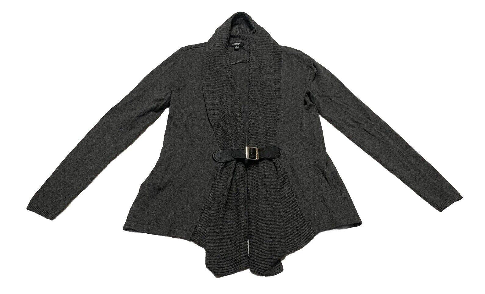 Suéter Premise Studio de punto suave gris pequeño con hebilla frontal abierta en cascada para mujer