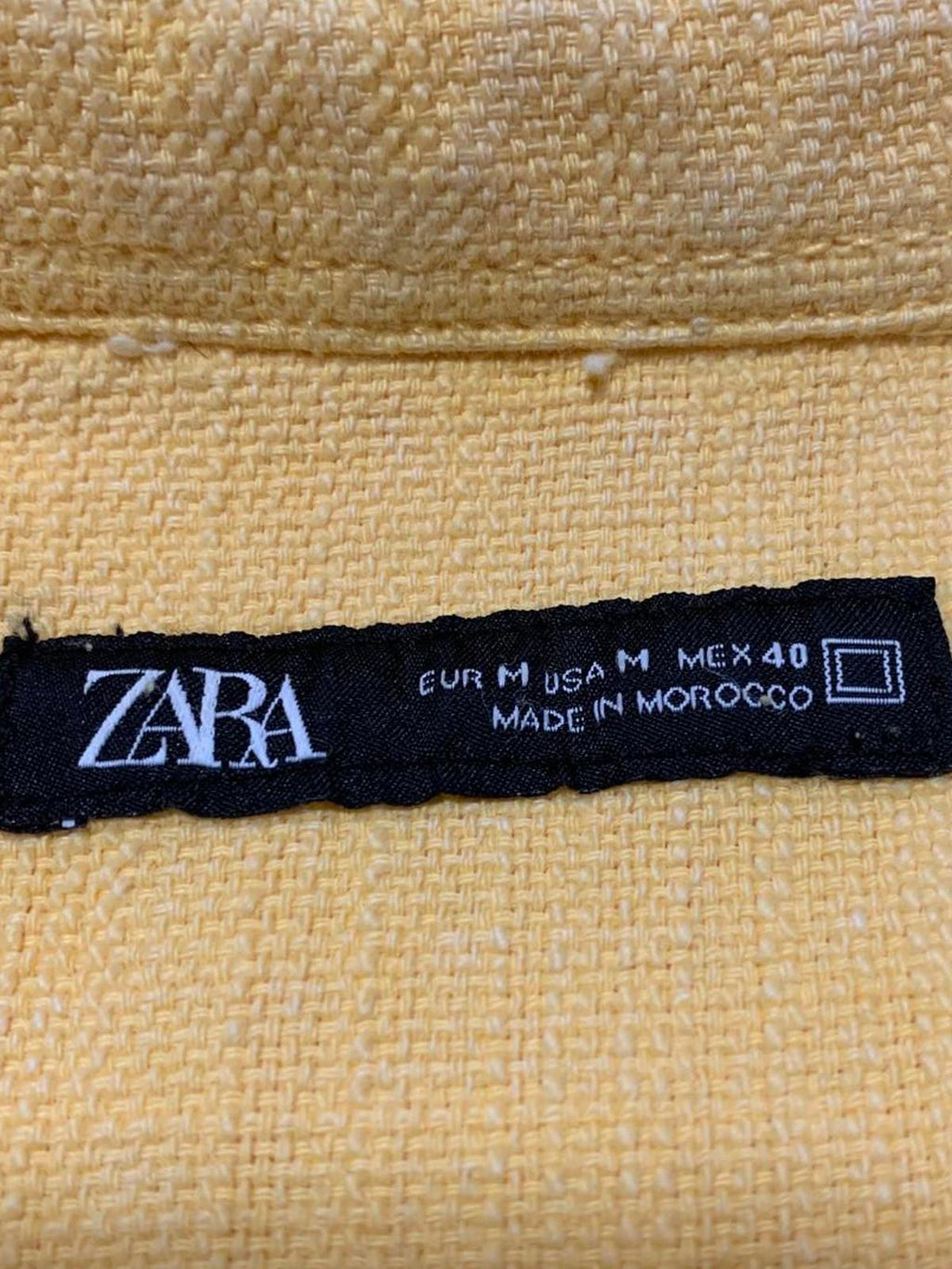Camisa de manga corta abotonada amarilla de Zara para hombre, talla mediana