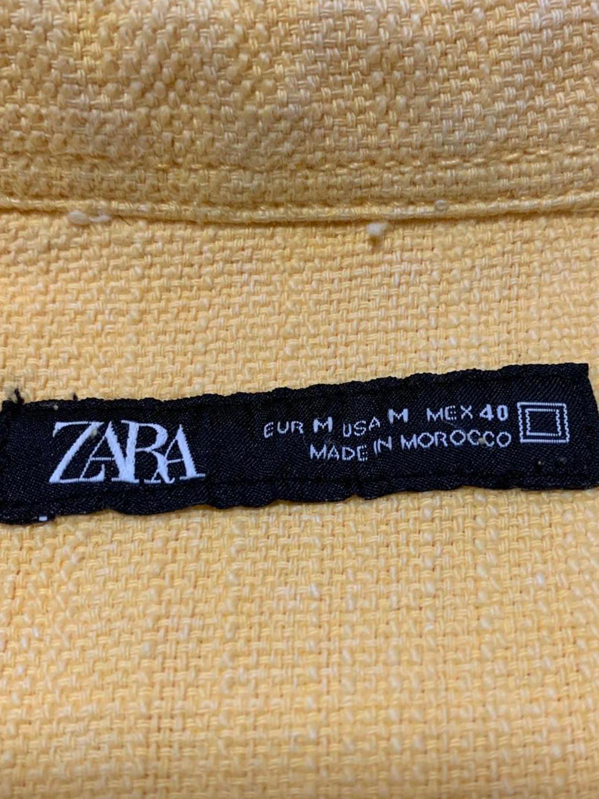Camisa de manga corta abotonada amarilla de Zara para hombre, talla mediana