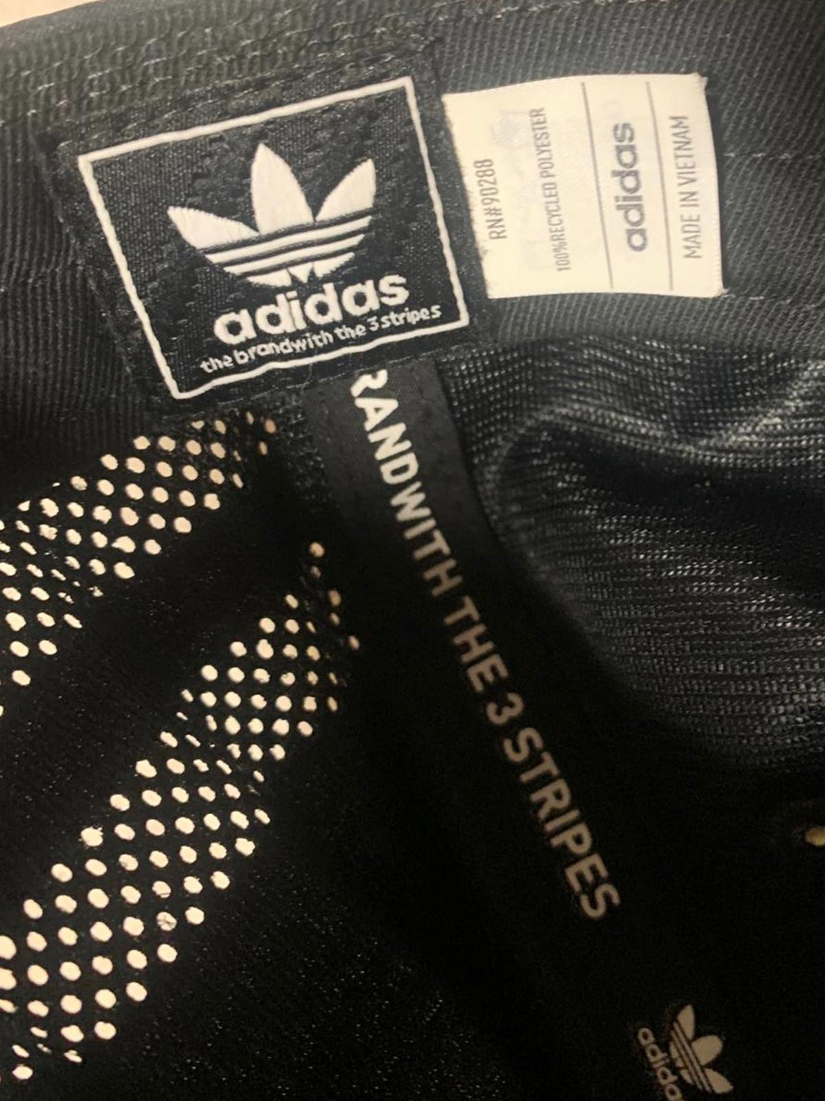 Gorra de béisbol negra con parche del logotipo de Adidas OSFA para hombre