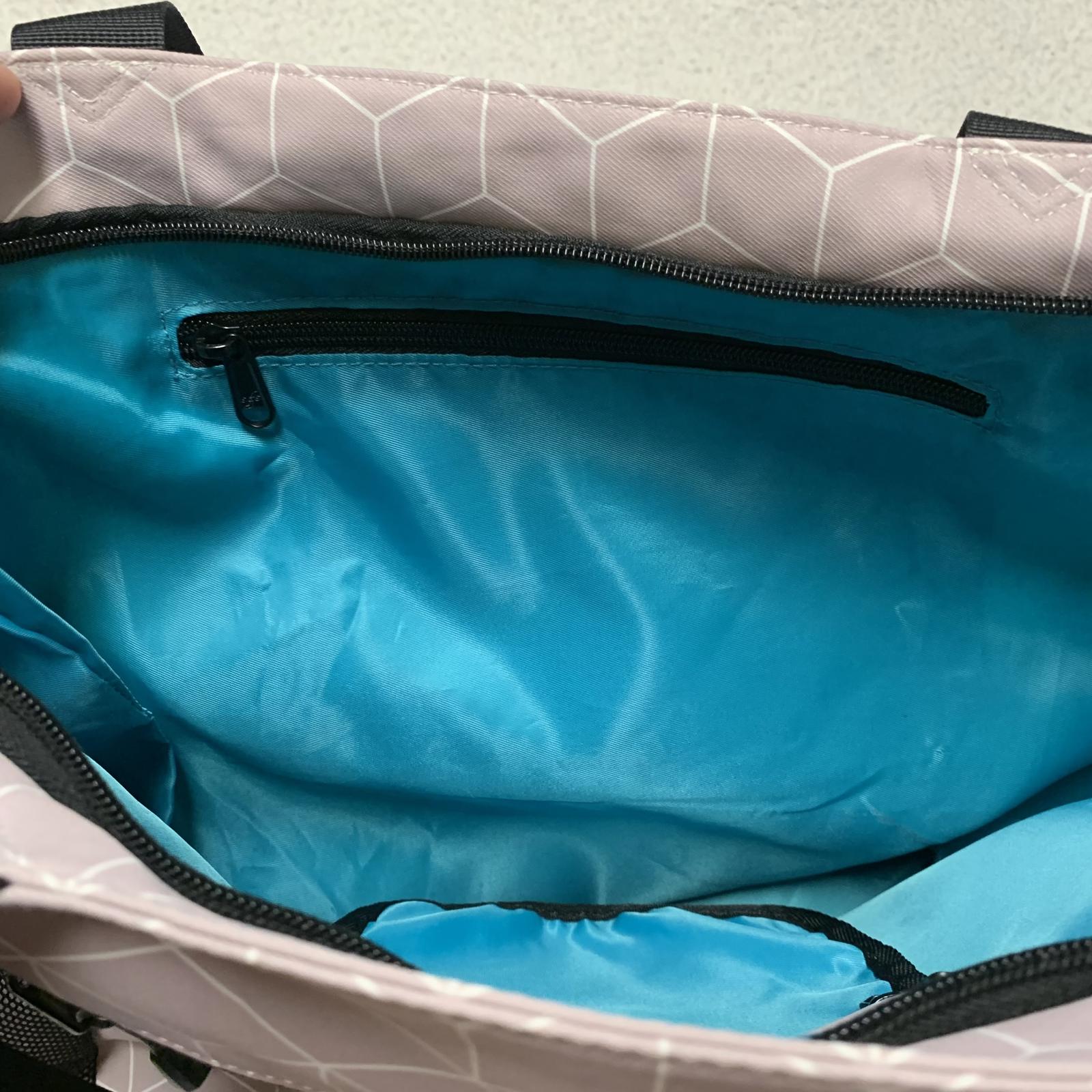 Bolso tote utilitario de hombro para mujer Esván con estampado floral lila