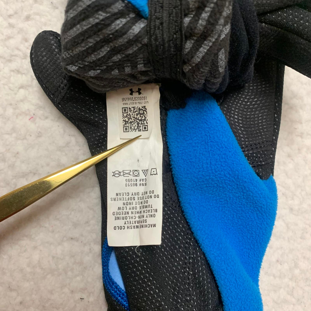 Guantes de rendimiento unisex Under Armour talla pequeña/mediana, negros y azules