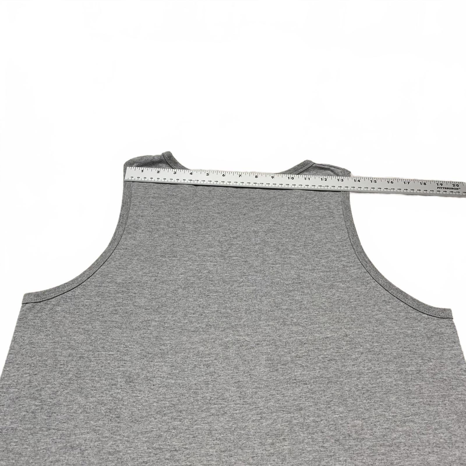 Camiseta sin mangas con gráfico Brooklyn gris, talla grande, para hombre de American Rag