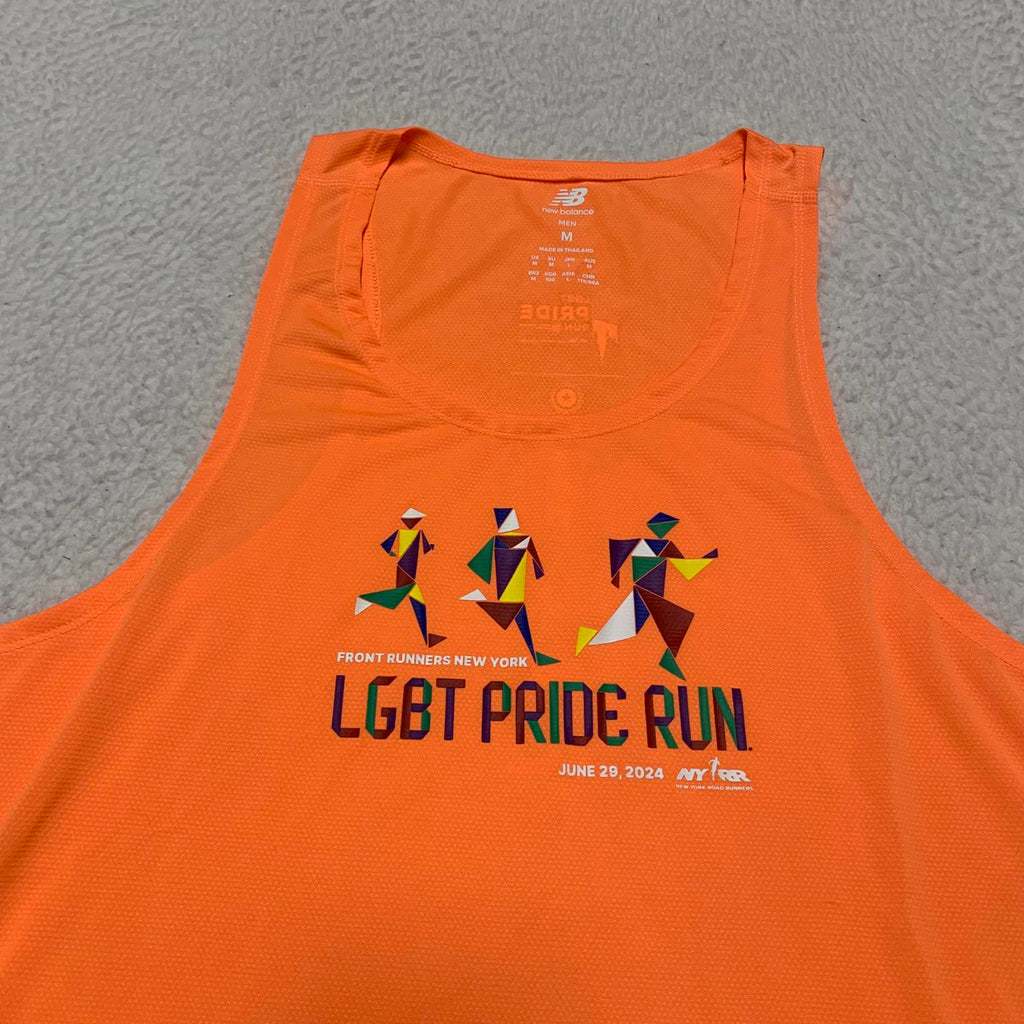 Camiseta sin mangas New Balance para hombre, color naranja mediano, LGBT Pride Run NY 2024