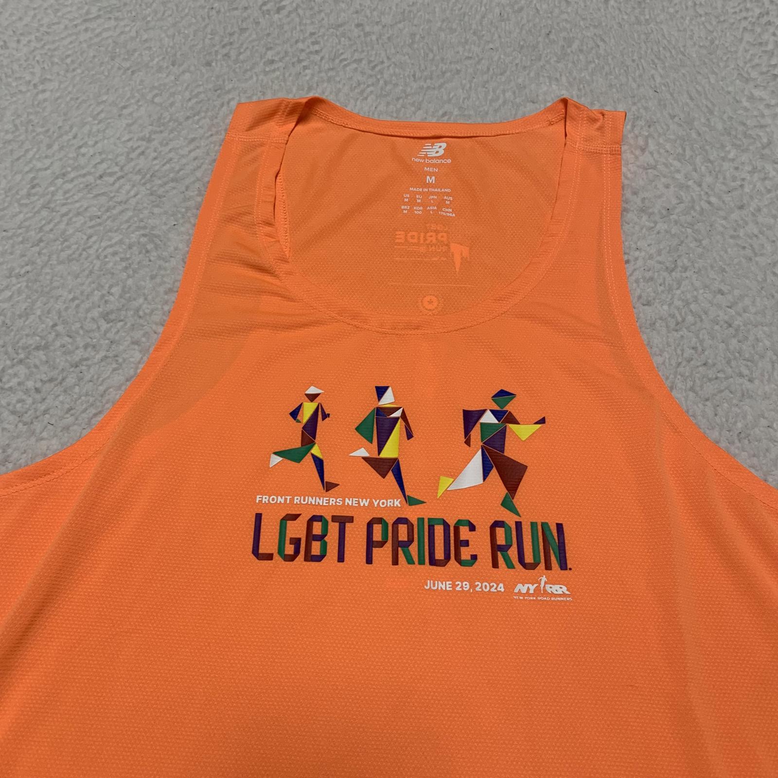 Camiseta sin mangas New Balance para hombre, color naranja mediano, LGBT Pride Run NY 2024
