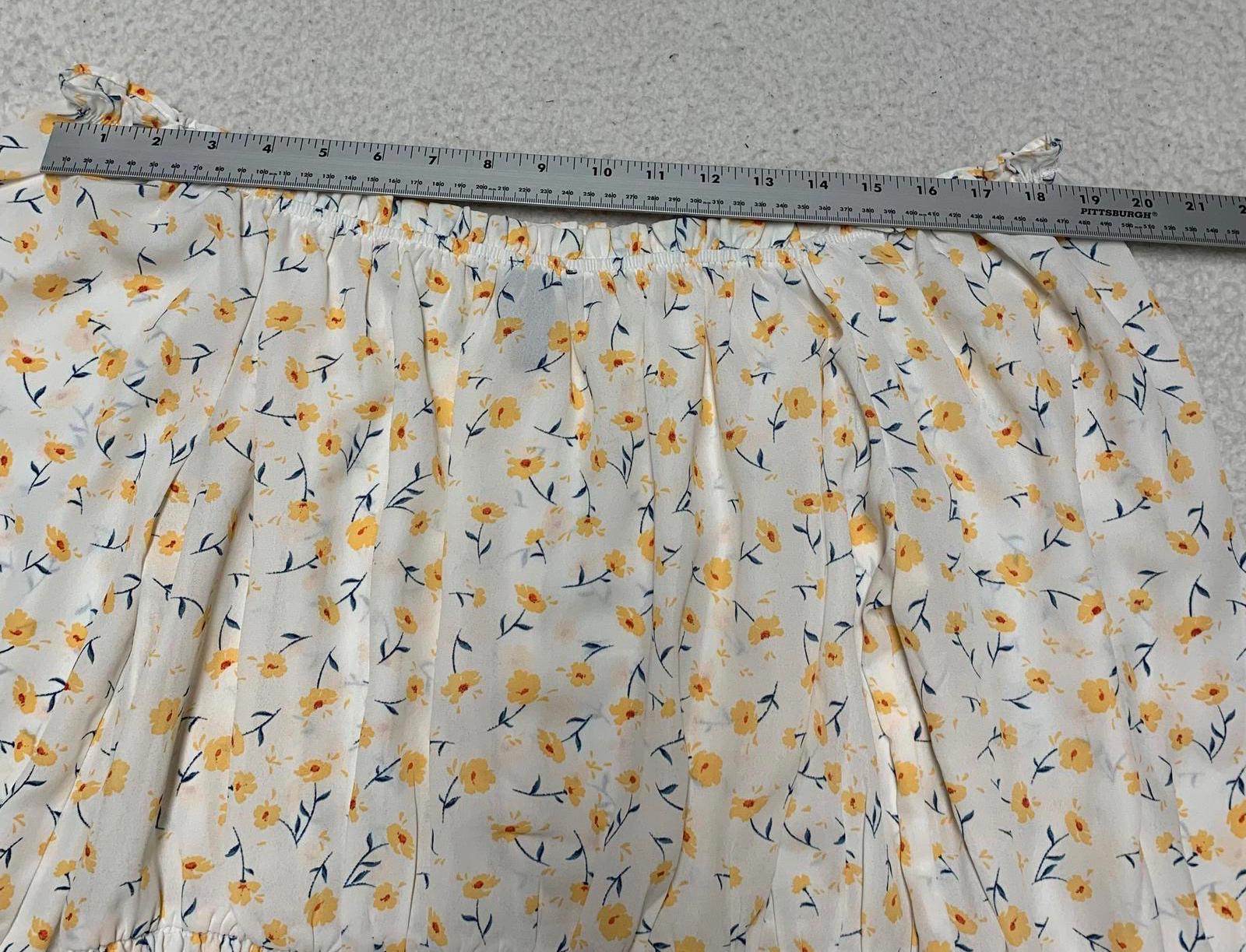 Top corto con hombros descubiertos y estampado floral de Helen Owen x Aqua para mujer, talla grande