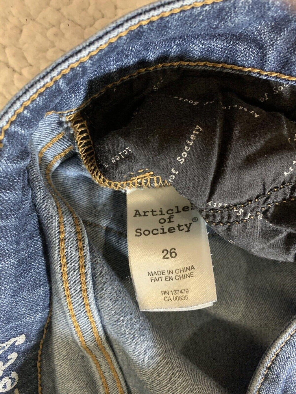 Vaqueros ajustados elásticos azules oscuros de Articles of Society para mujer, talla 26