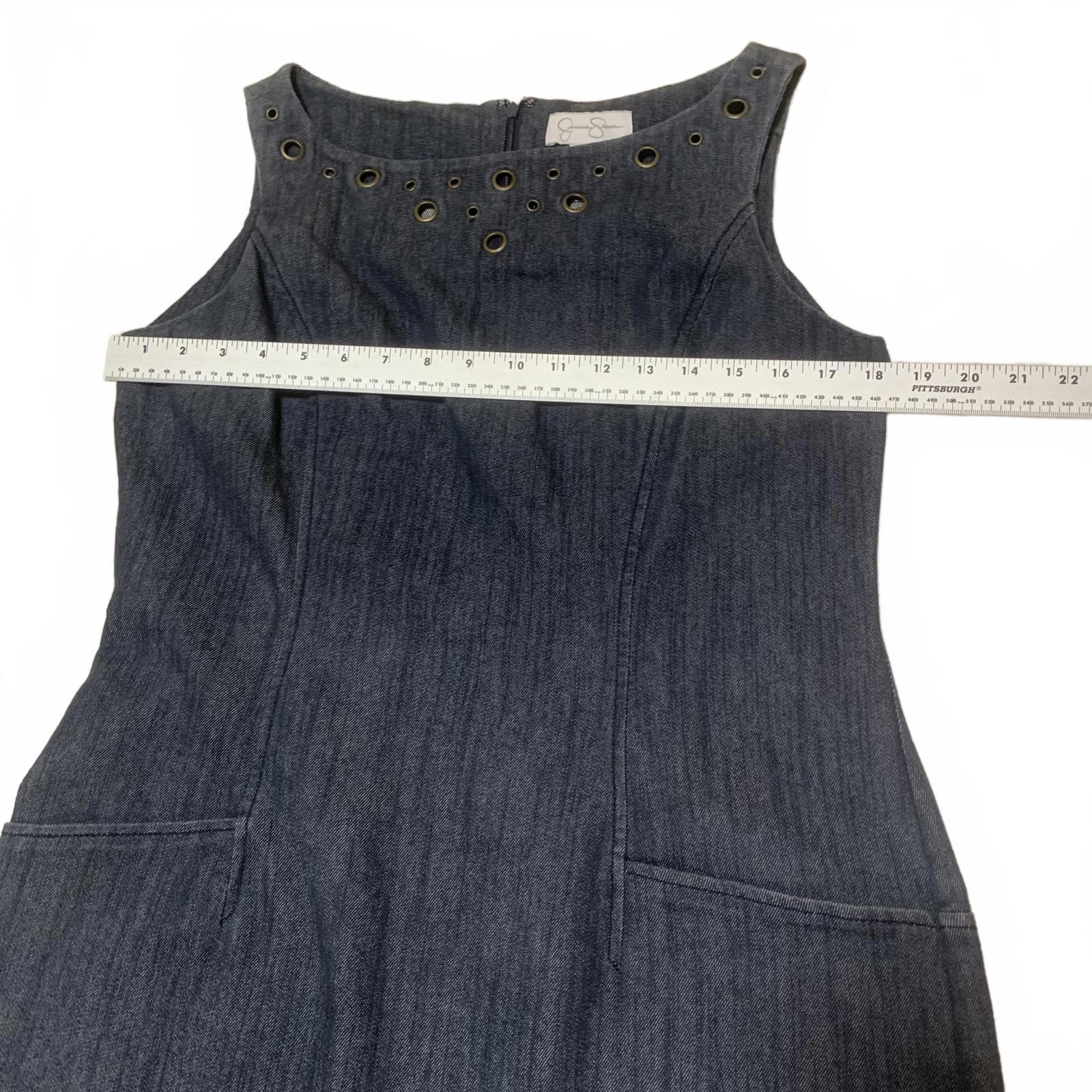 Jessica Simpson Women’s Size 12 Sleeveless blue Denim Dress Front Pockets