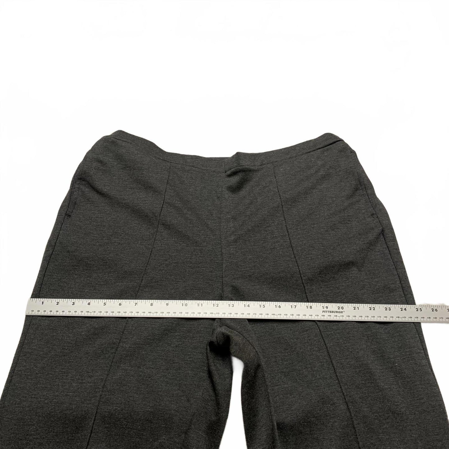 Liz & Me Sport Women's Size 16 Wide Gray Capris 38 x 26