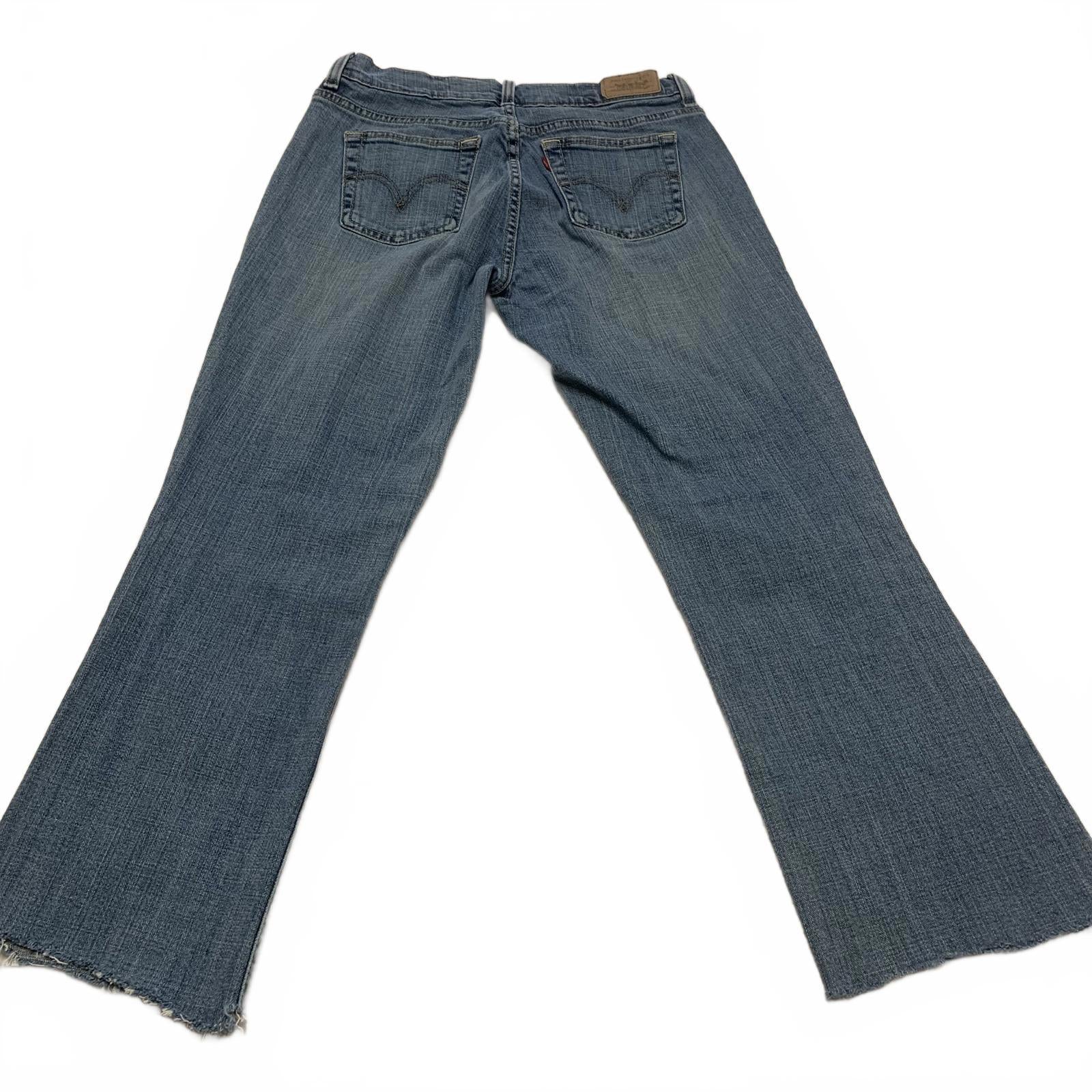 Jeans Levi's 515 Boot Cut para mujer, talla 6 L, corte de dobladillo, 25 pulgadas, azul, ancho 28 x 25 pulgadas (tamaño real)