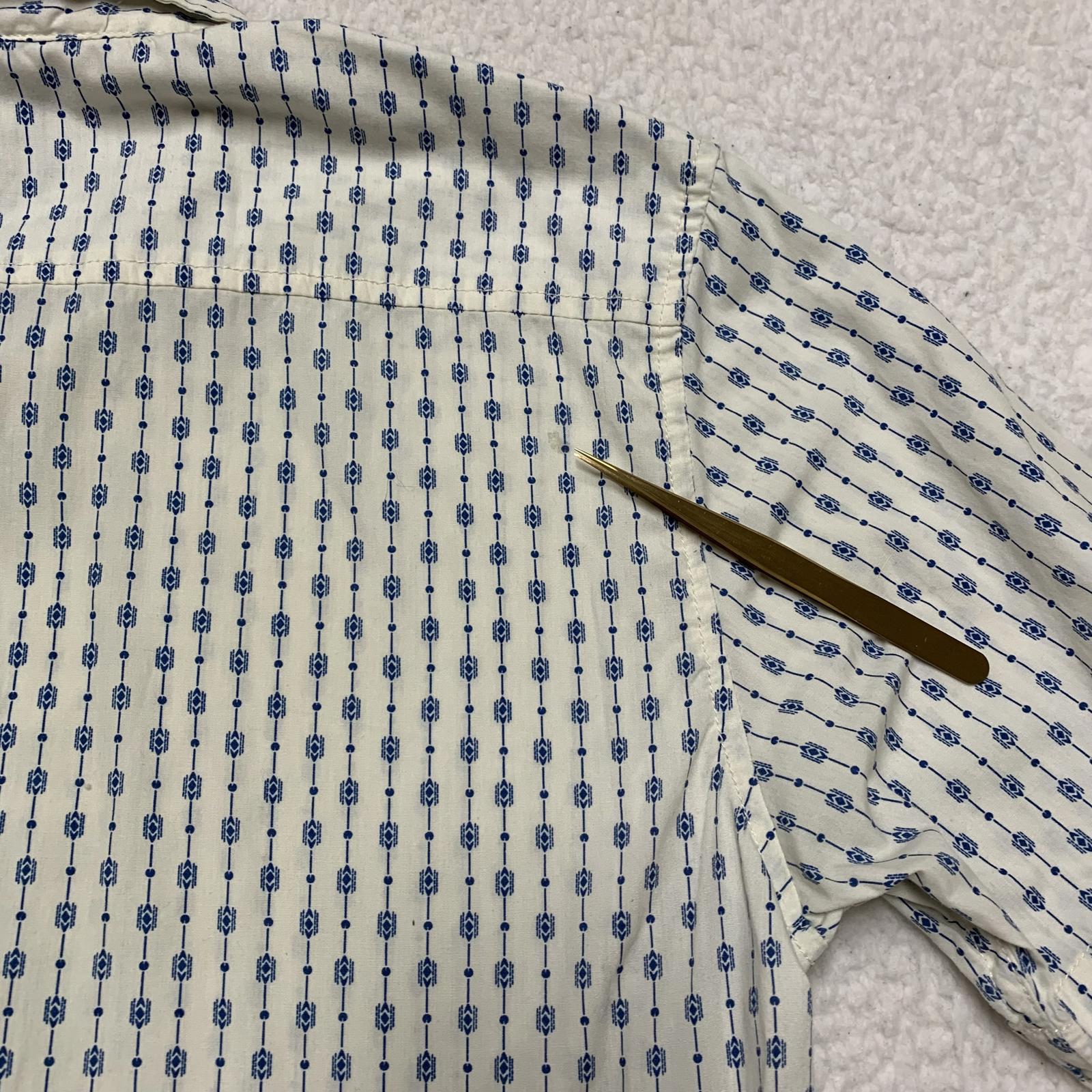 Camisa informal de manga corta Quiksilver para hombre, color blanco roto, talla pequeña