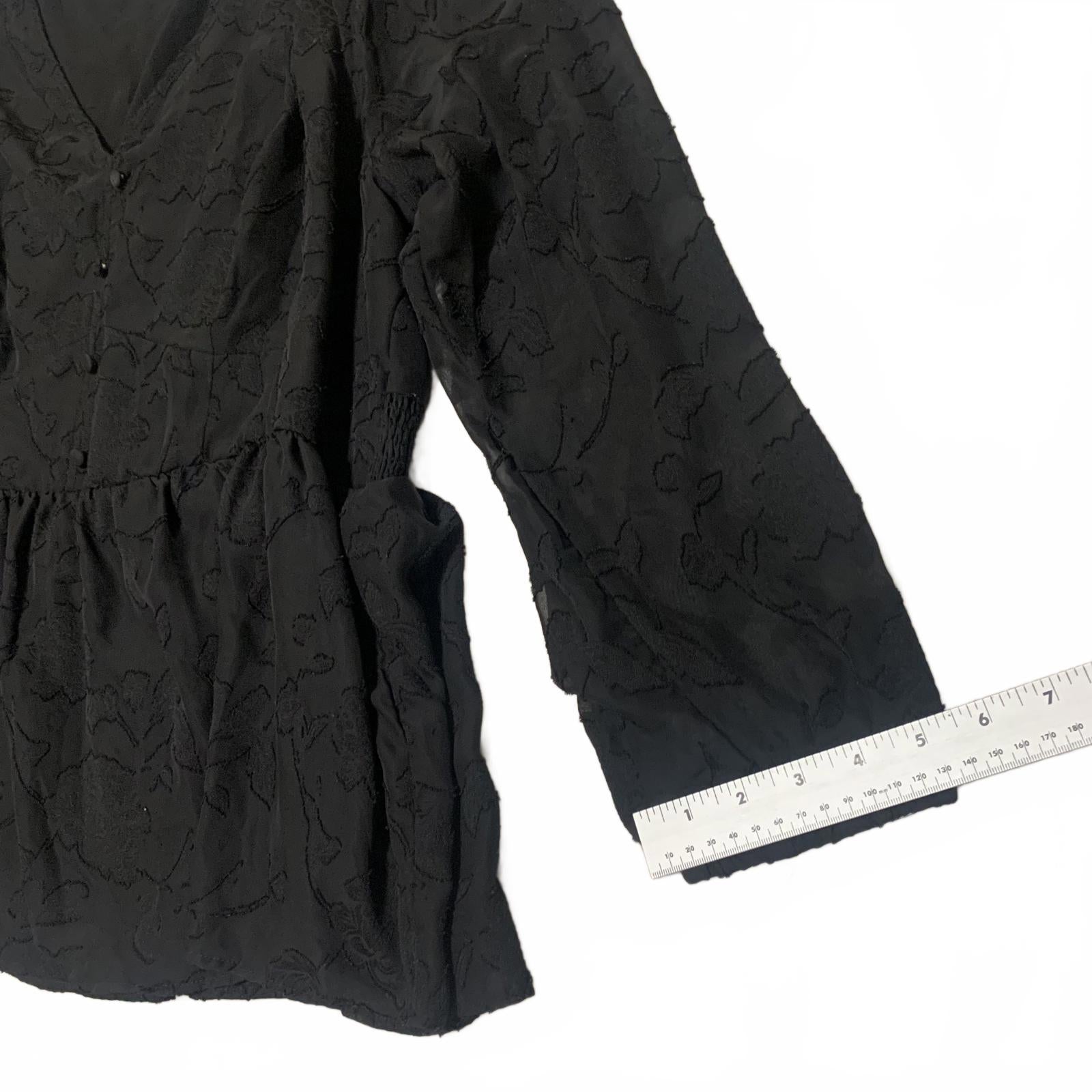 Blusa peplum de manga larga negra Torrid para mujer, talla 3, con estampado floral texturizado