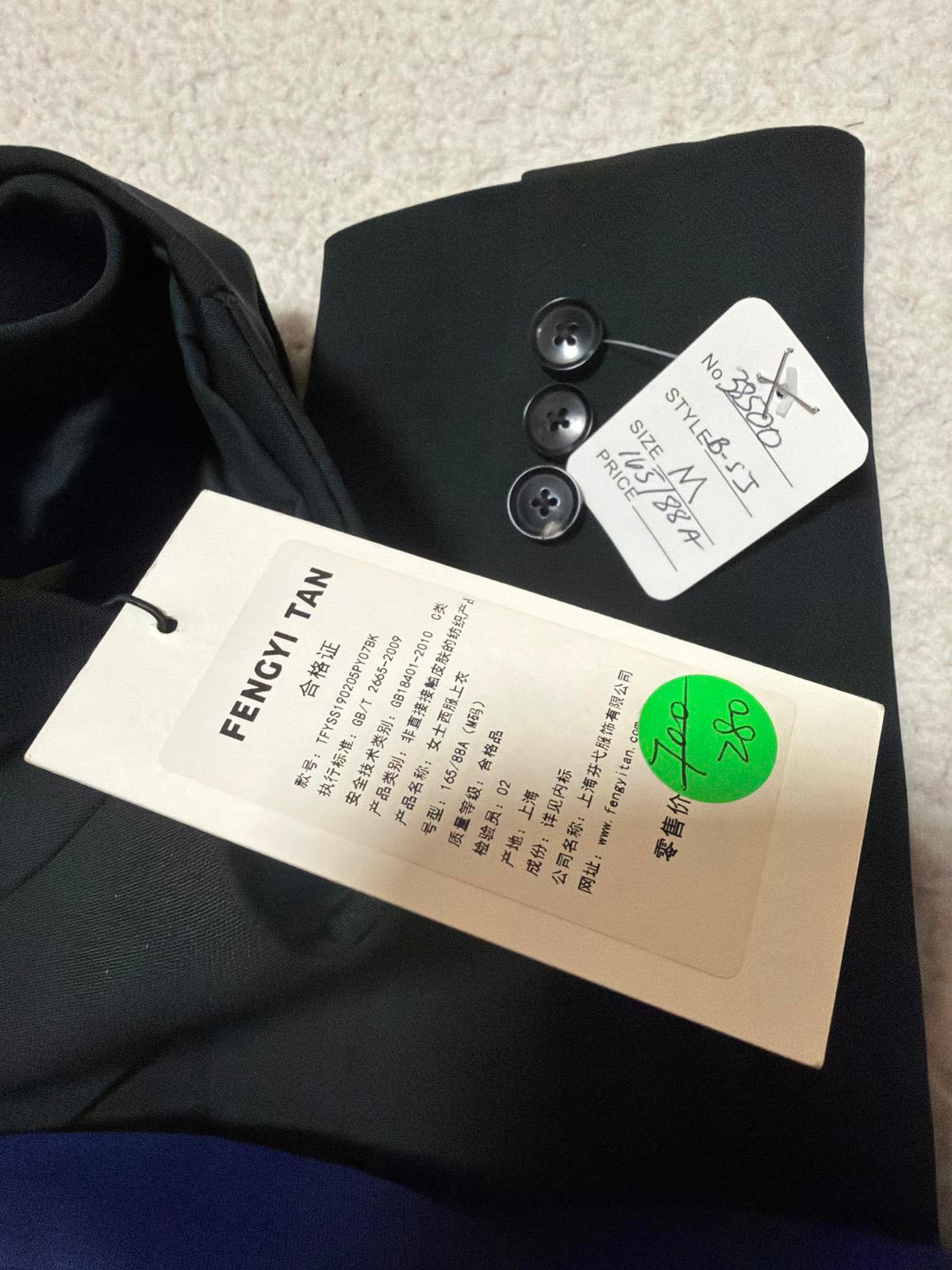 Blazer negro Fengyi Tan para mujer, talla mediana, con superposición azul transparente