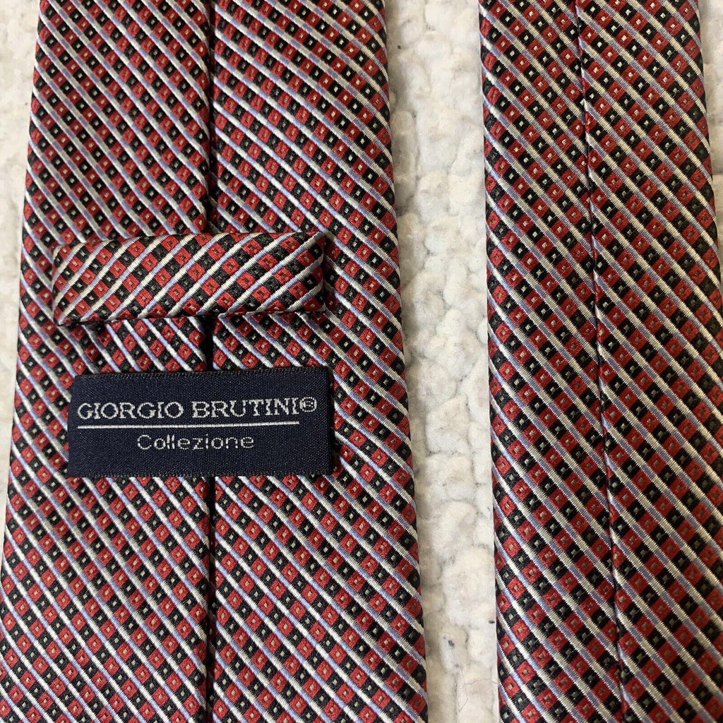 Corbata Giorgio Brutini con estampado geométrico diminuto en rojo y negro