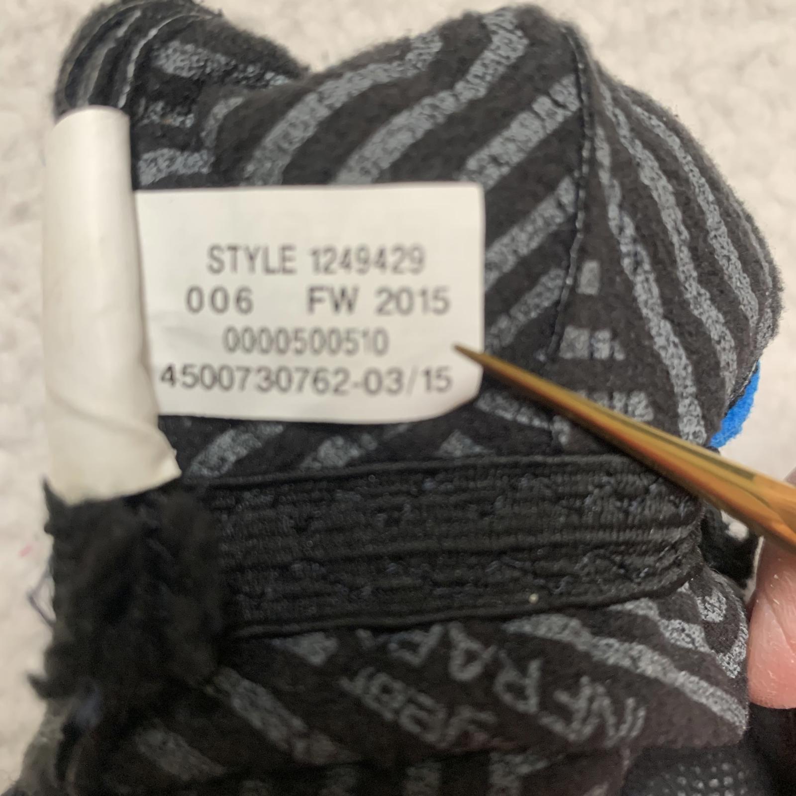 Guantes de rendimiento unisex Under Armour talla pequeña/mediana, negros y azules