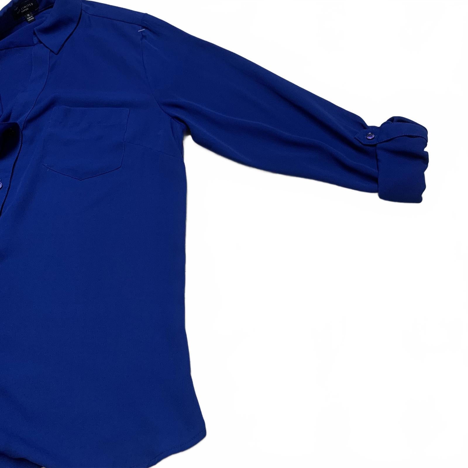 Blusa de manga larga abotonada azul rey mediano para mujer, talla limitada