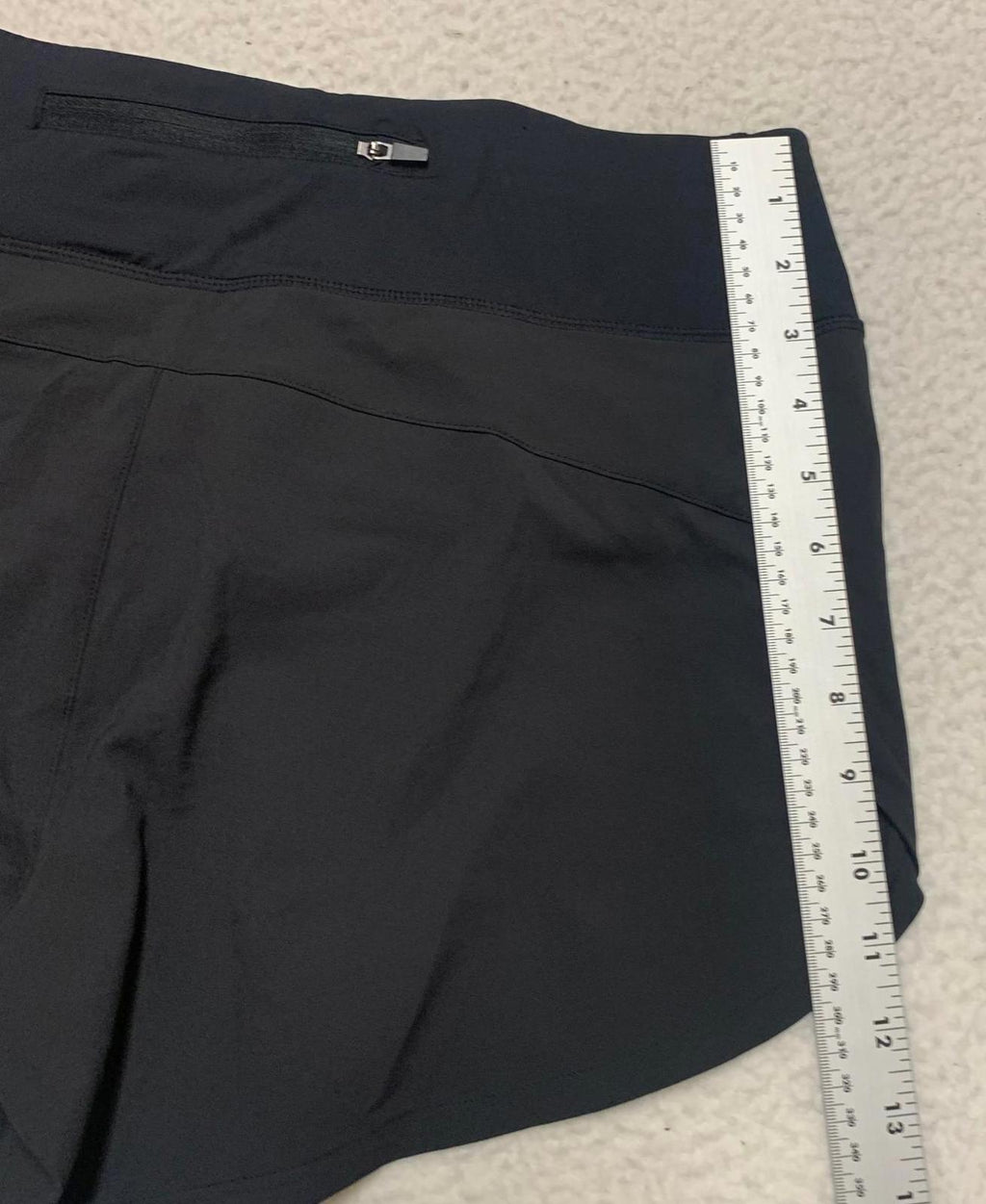 Pantalones cortos de running negros 2XU para mujer, talla mediana, talla W32, nuevo